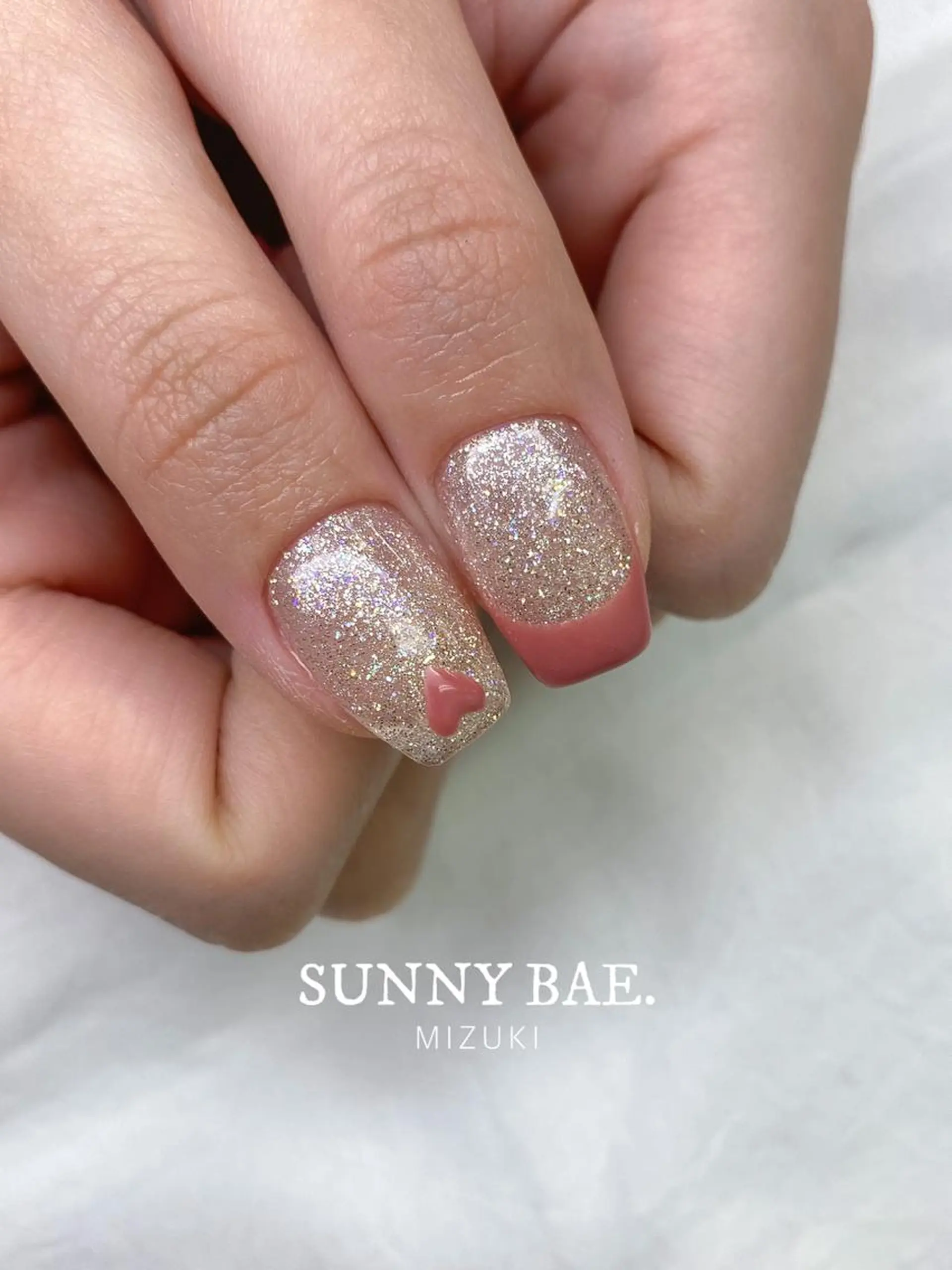 ネイル フレンチネイル ハート ピンク ぷっくりネイル バレンタイン SUNNY BAE. 🌼MIZUKIのネイルデザイン