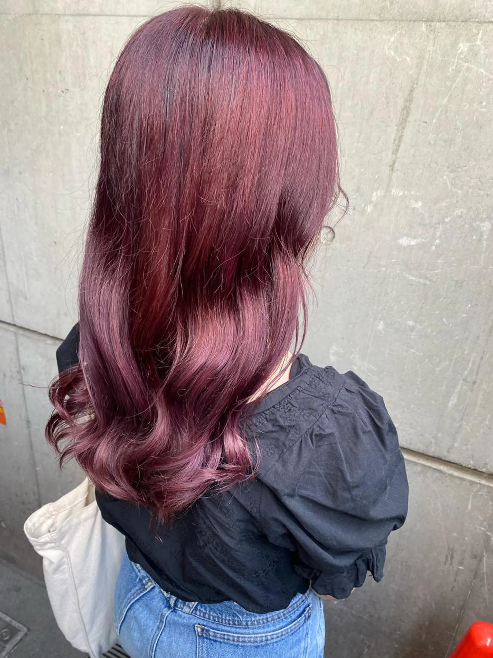 ロング ヘアカラー 透け感ベージュ ／ミハルのヘアスタイル