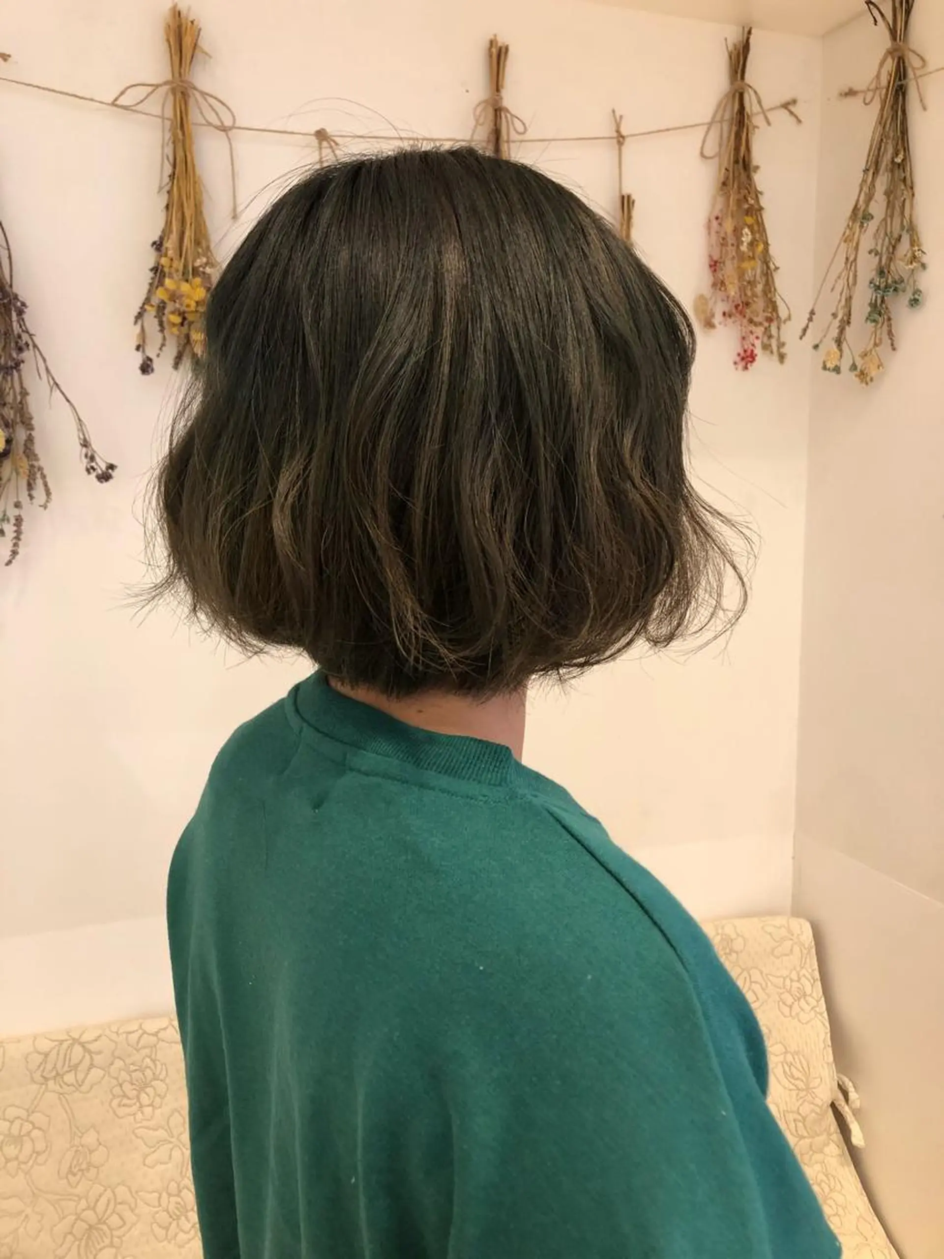 ショート カラー ブリーチ グレージュ イルミナカラー カーキグレージュ はだゆうき @hadadan08のヘアスタイル