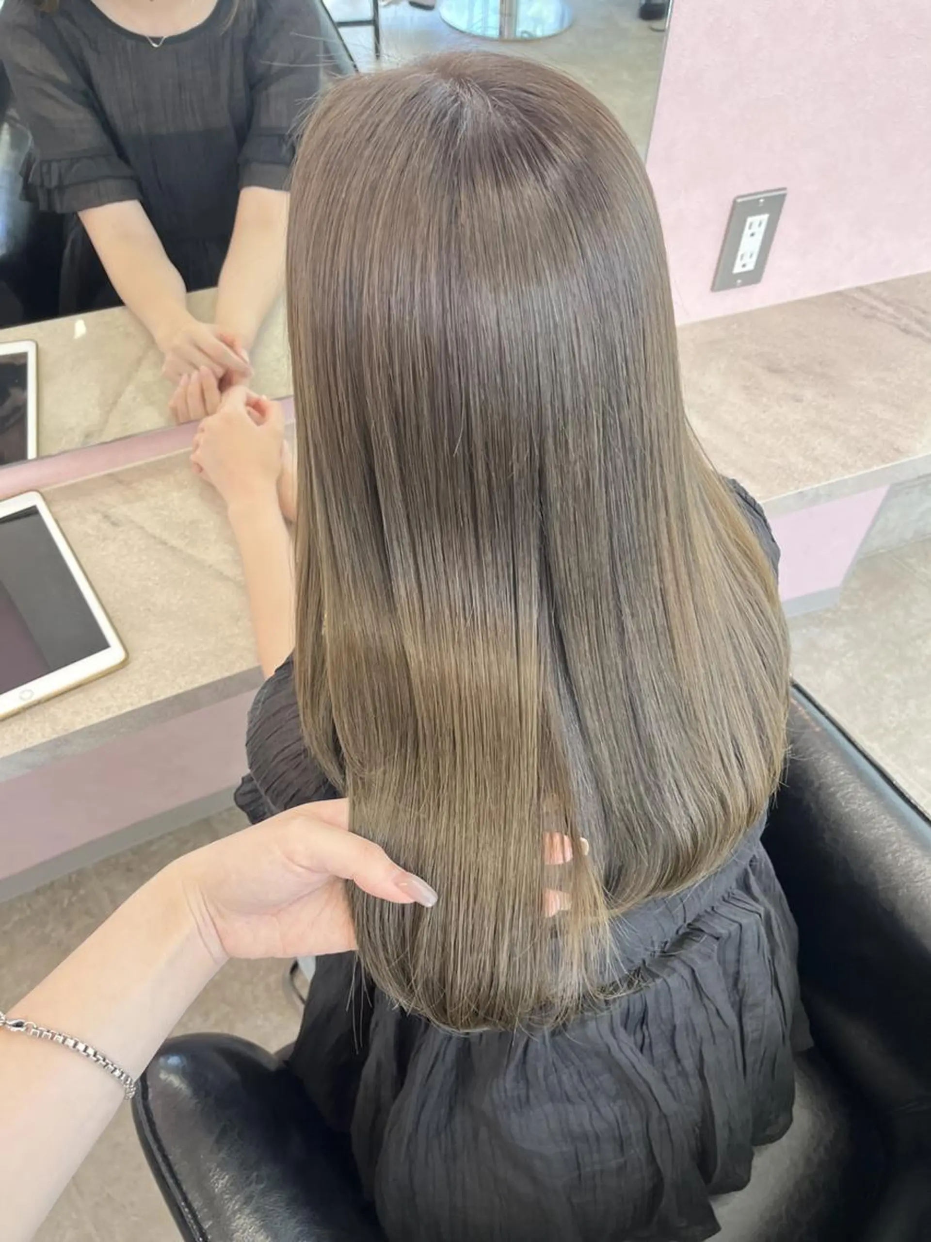 セミロング ヘアカラー トリートメント 藤井 貴美子のヘアスタイル