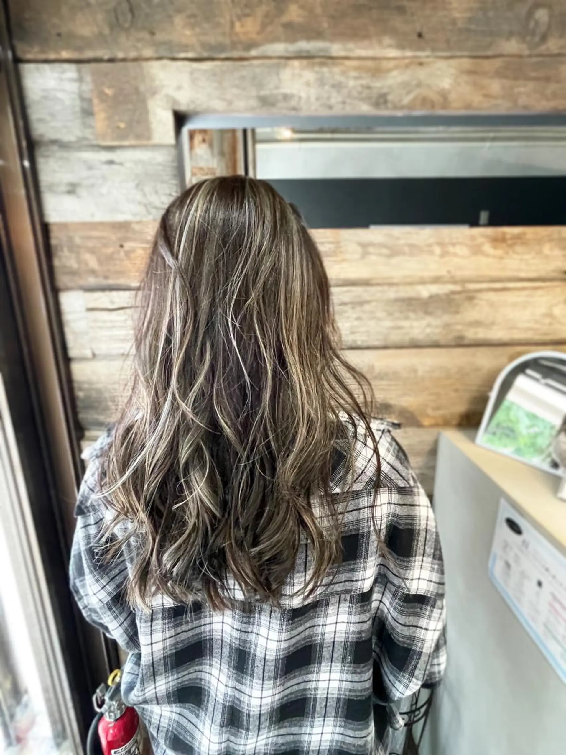 ロング ハイライト and K所属・and K 那覇小禄店のヘアスタイル