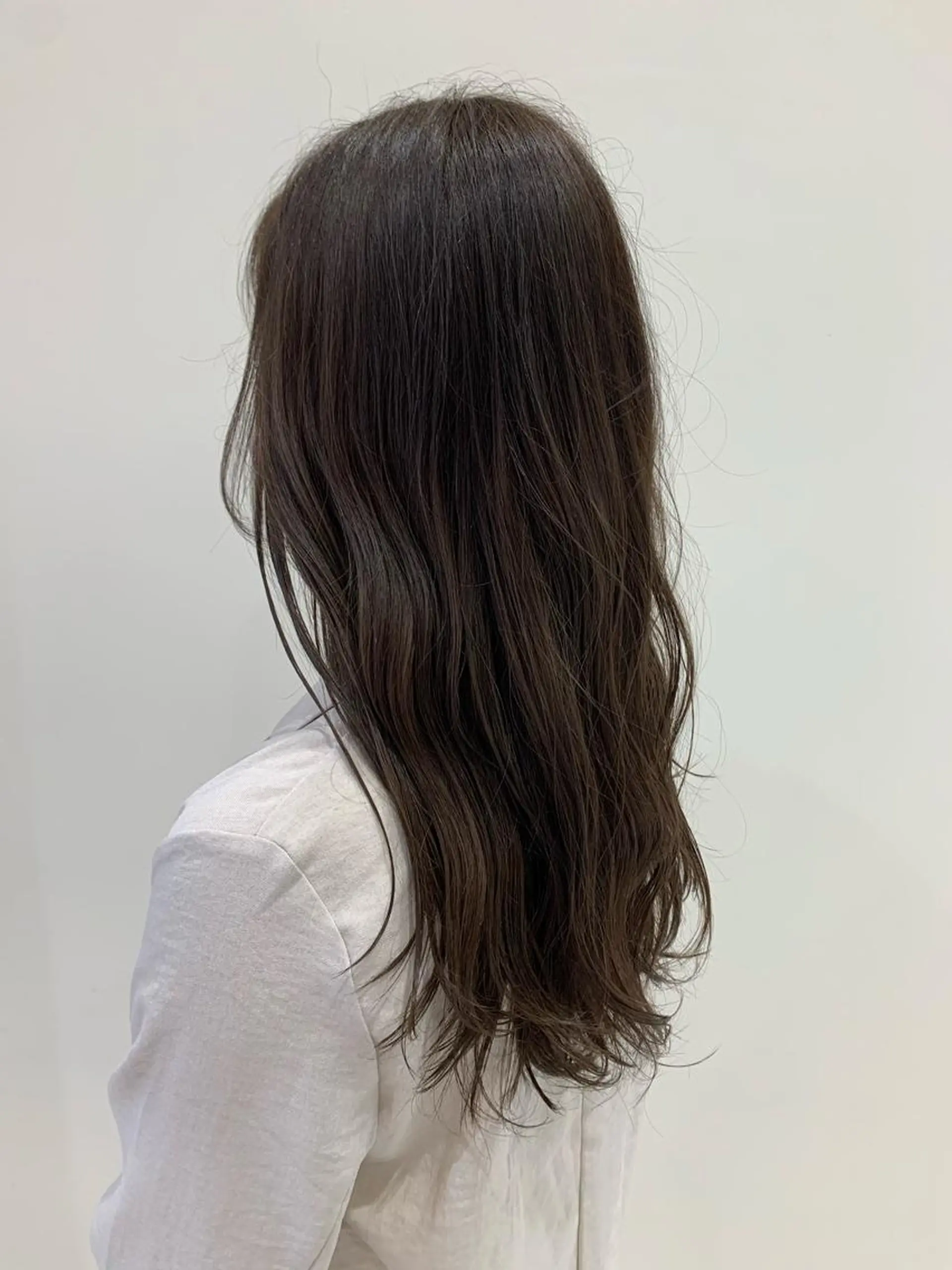 カラー ブラウンカラー ショコラブラウン 透明感カラー イルミナカラー カット ヘアカラー トリートメント 中村 未夢のヘアスタイル