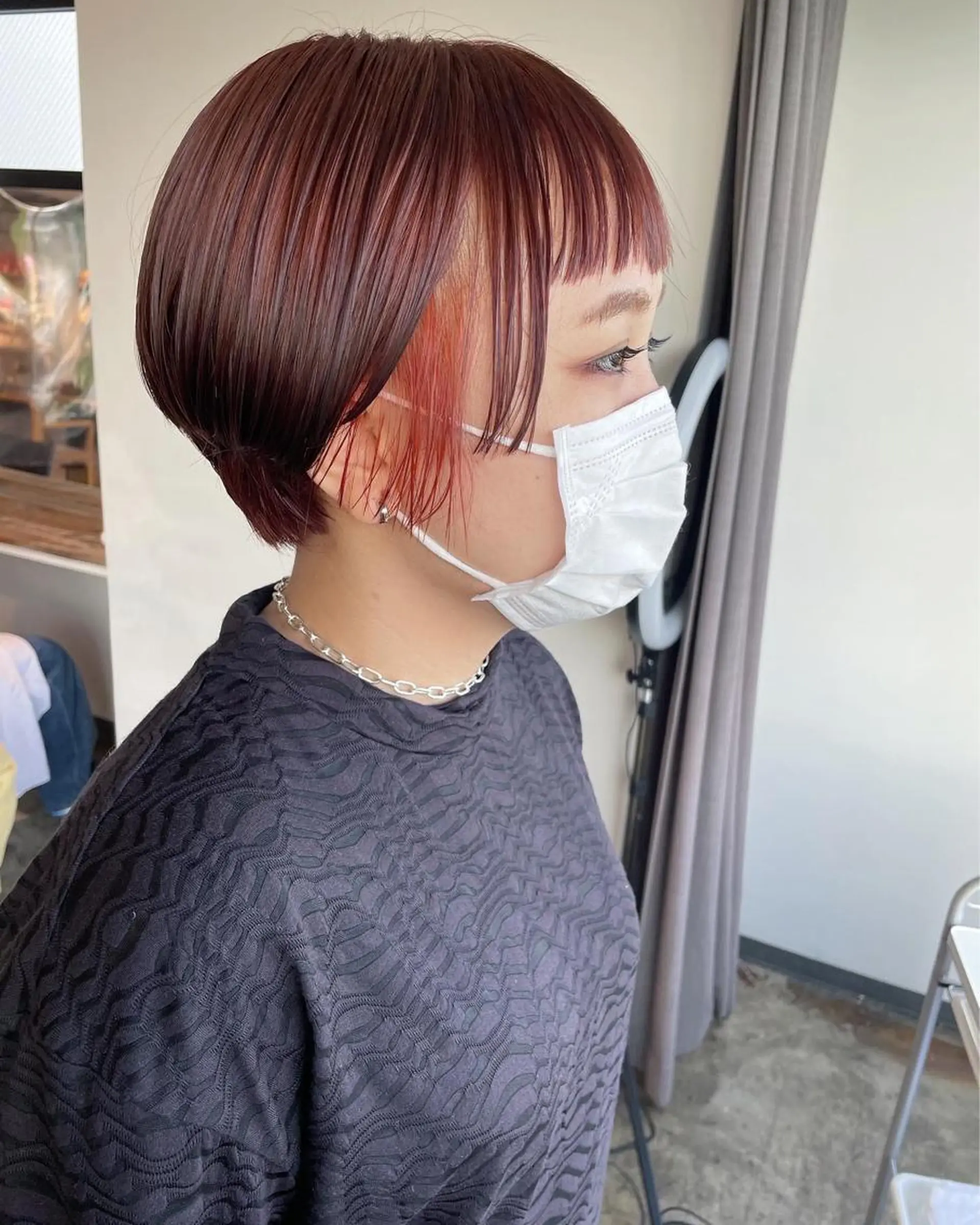 ショート カラー イヤリングカラー オレンジ ヘアカラー トリートメント ハイトーン/レイヤー /ケアブリーチ石川治のヘアスタイル