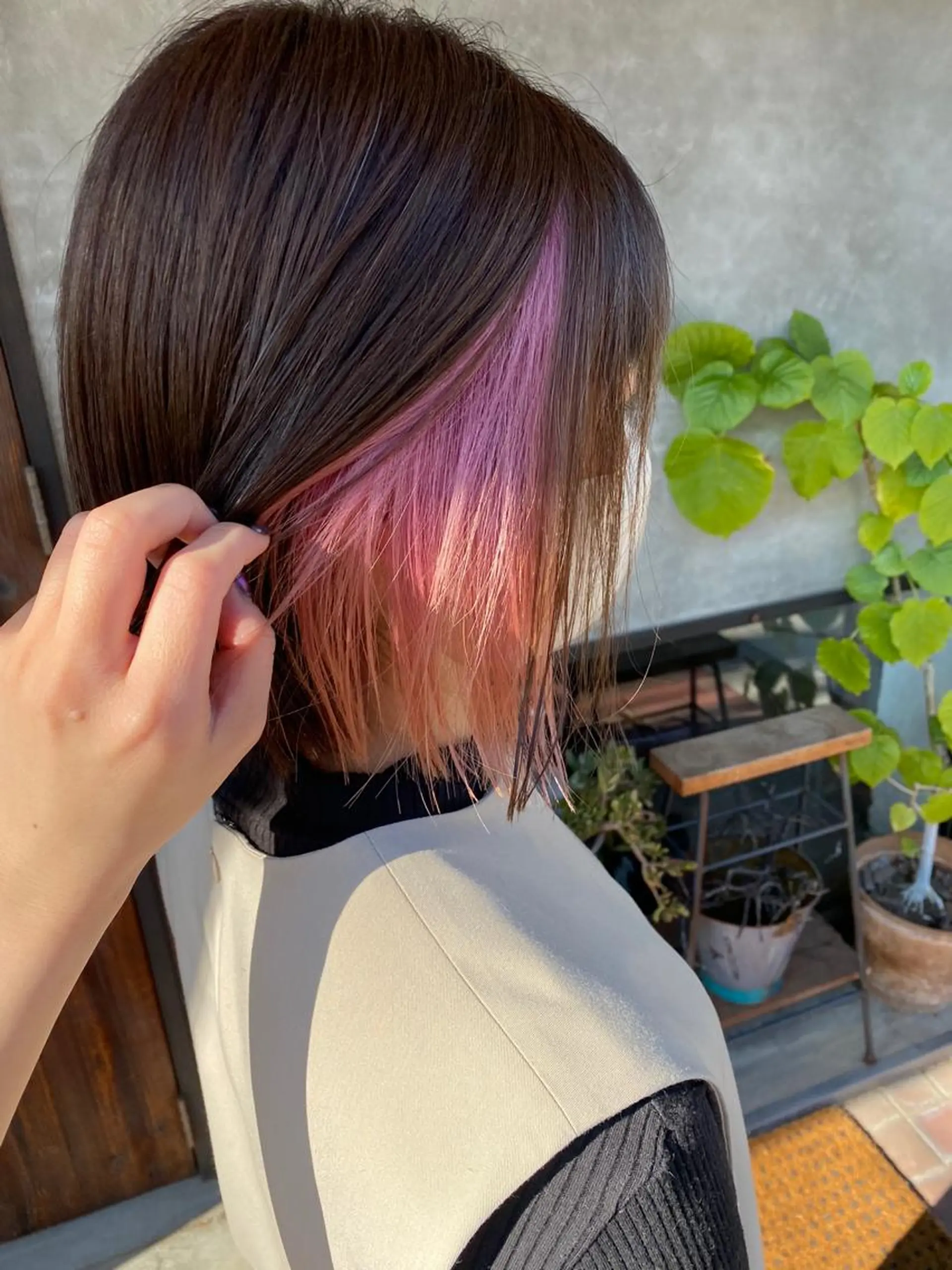 カラー ブリーチ インナーカラー ピンクカラー スロウ（slow）所属・slow✂︎ 矢野芹奈のヘアスタイル