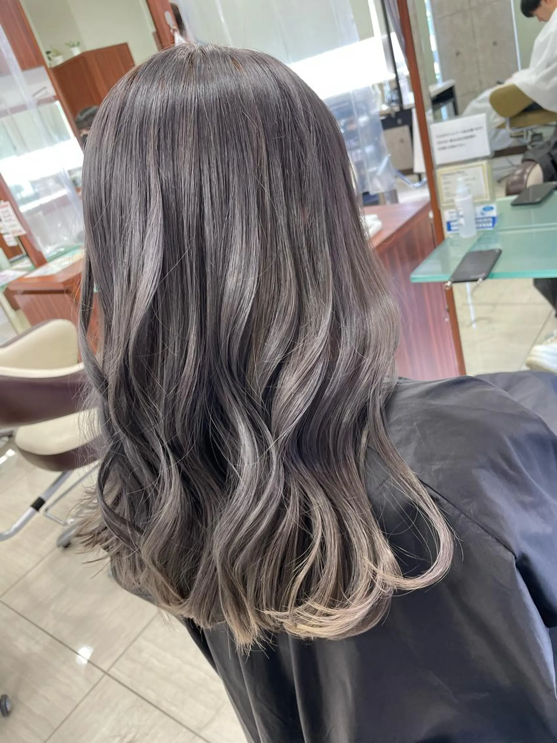 セミロング ヘアカラー 色川 優斗《髪質改善》のヘアスタイル