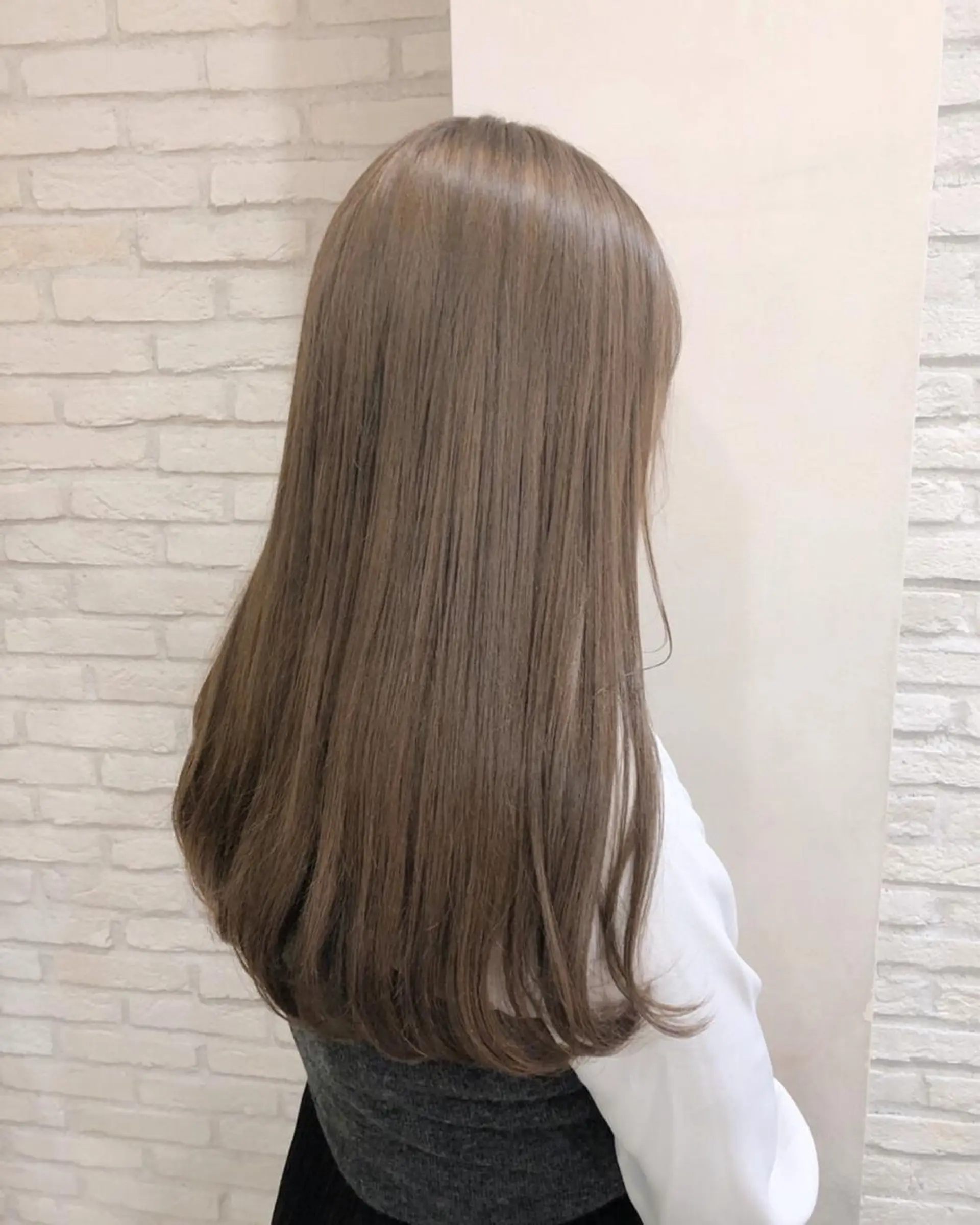ロング カラー ブリーチ HAUS 片山みほのヘアスタイル