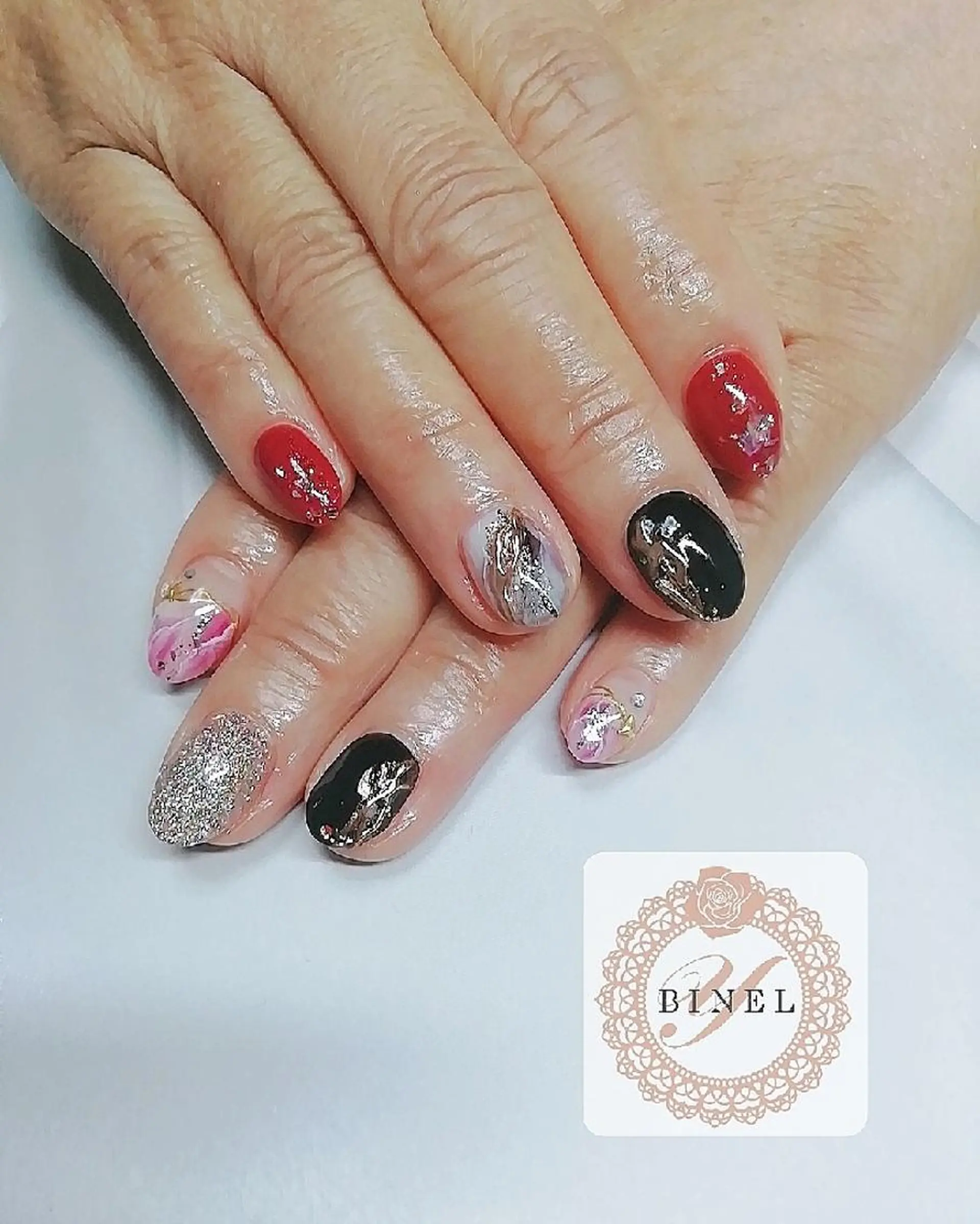 ネイル キラキラネイル 大理石ネイル(マーブル) ミラーネイル ニュアンスネイル ハンドネイル Nail Salon Y.BINELのネイルデザイン