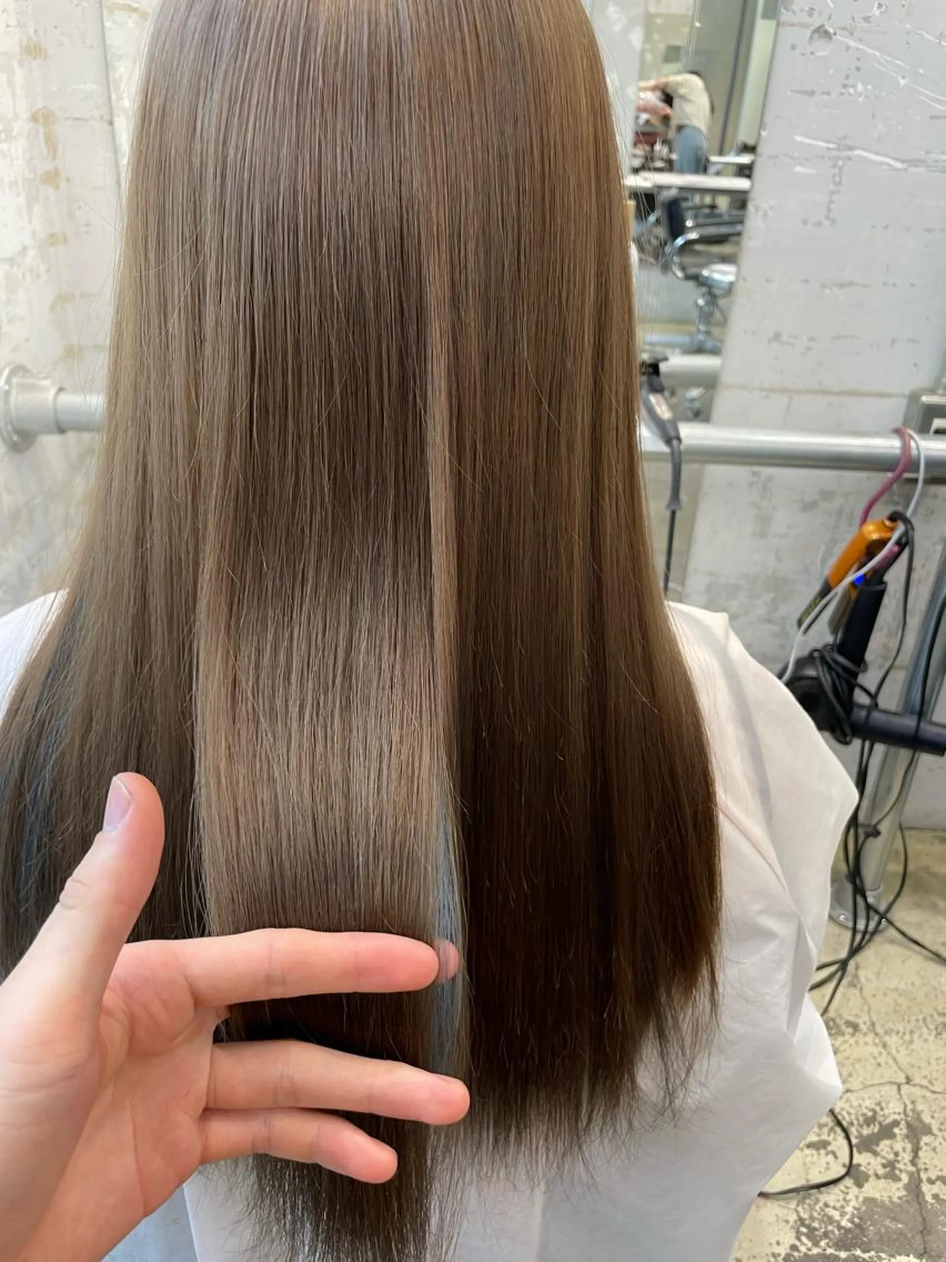 ロング カラー ブリーチ ケアブリーチ カット 縮毛矯正 トリートメント ザクザクレイヤー 🍀/ブリーチ/小田のヘアスタイル