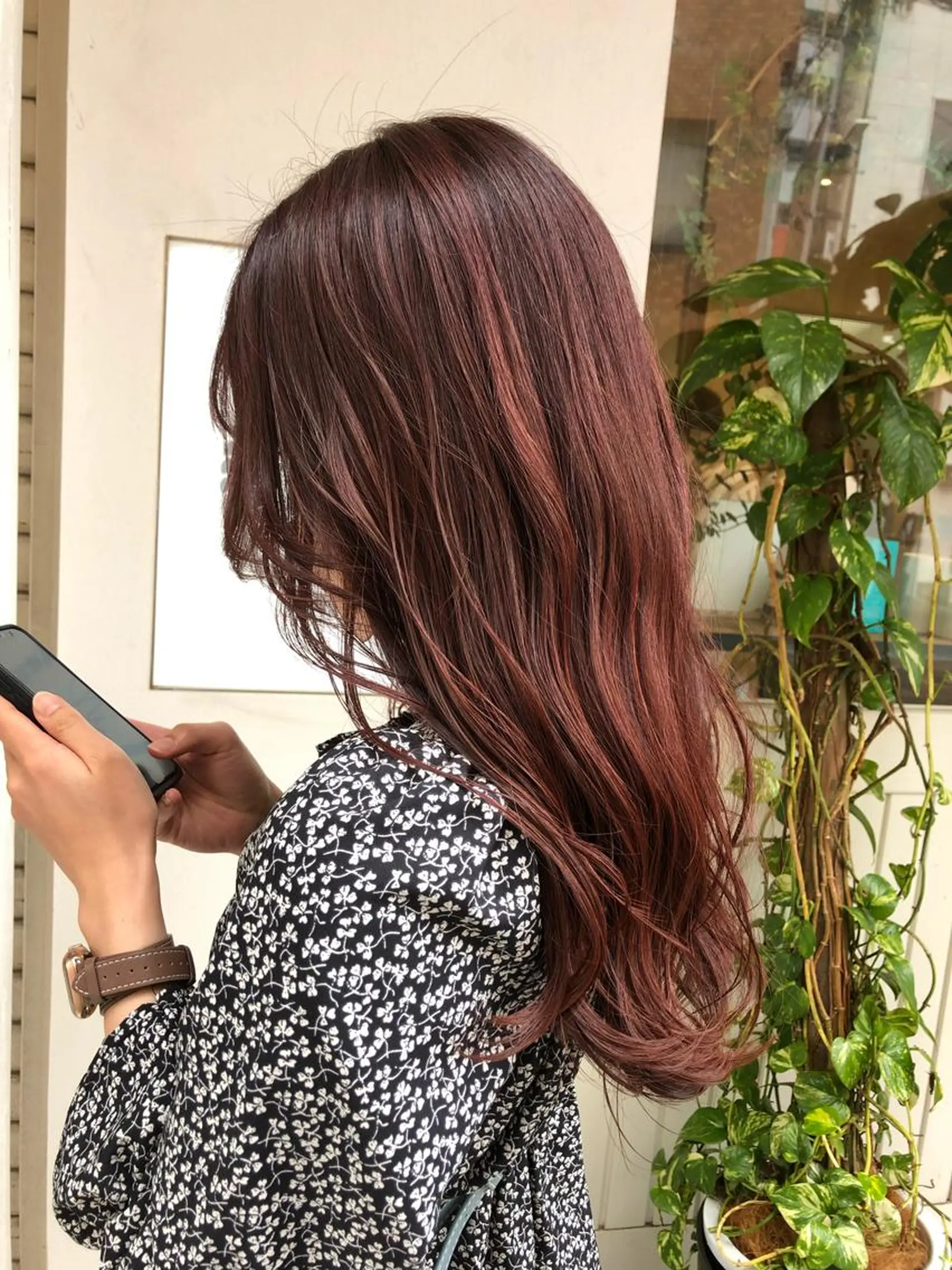 セミロング カラー 透明感カラー ピンクカラー ヘアカラー ハイトーンカラー/メ ンズカット/舘山優羽のヘアスタイル