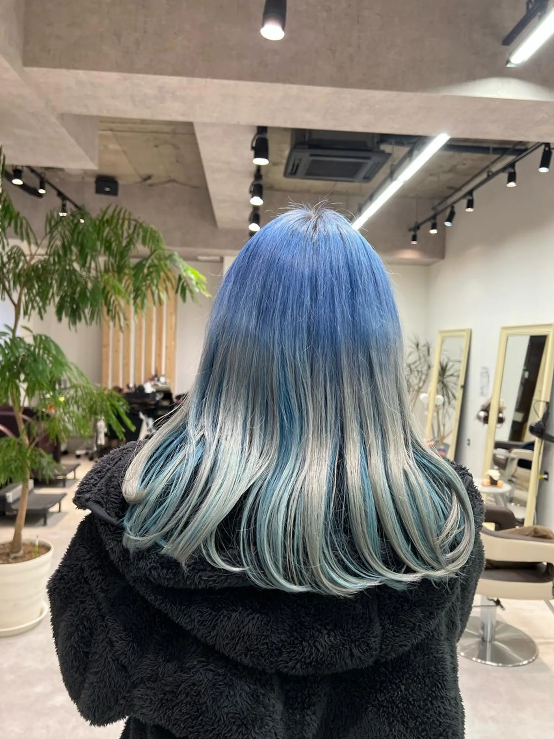 セミロング カラー カット ヘアカラー トリートメント 🍀お悩み改善憧れの 美髪　小林風雅のヘアスタイル