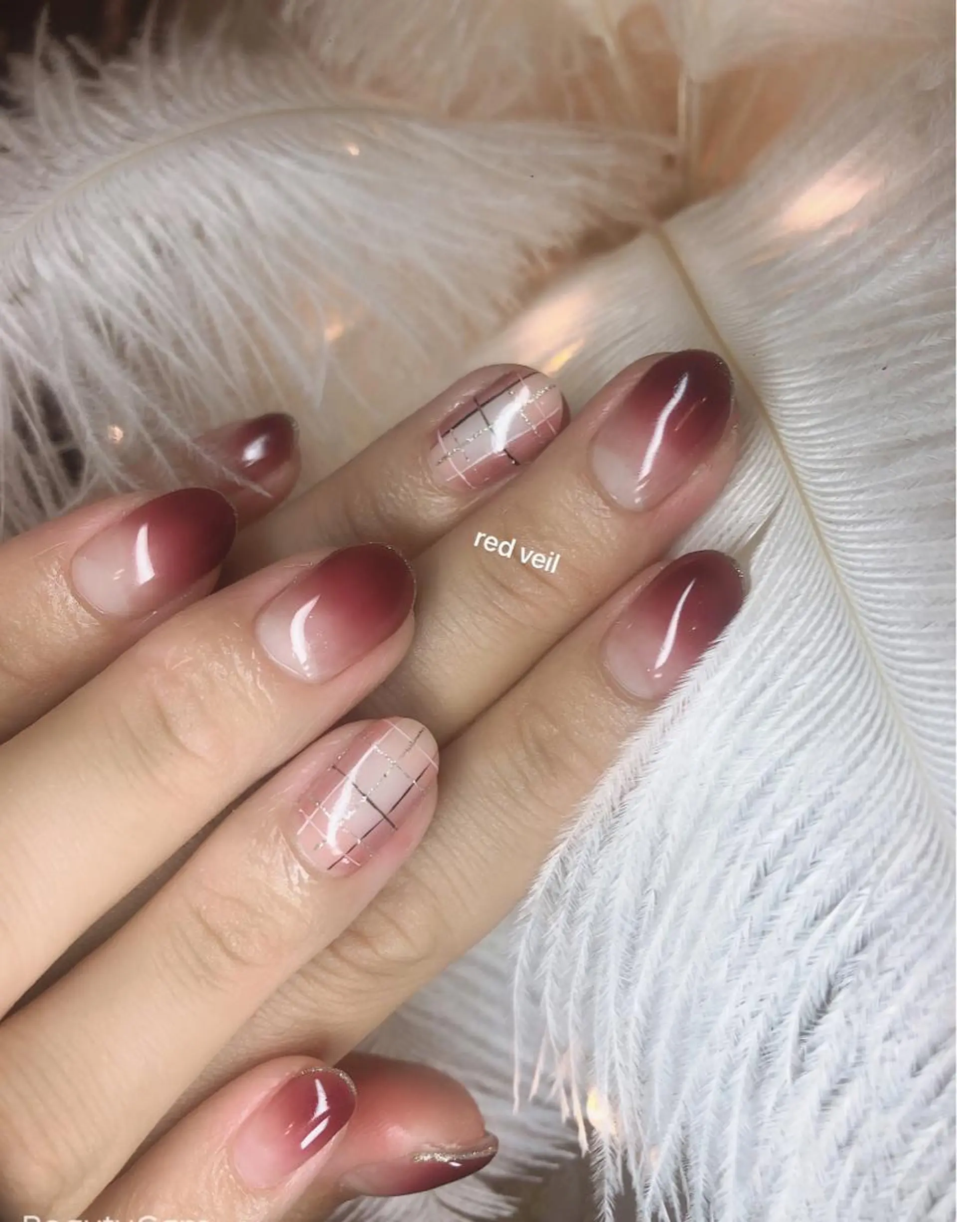 ミディアム ネイル 長さ出し専門 nynaのネイルデザイン