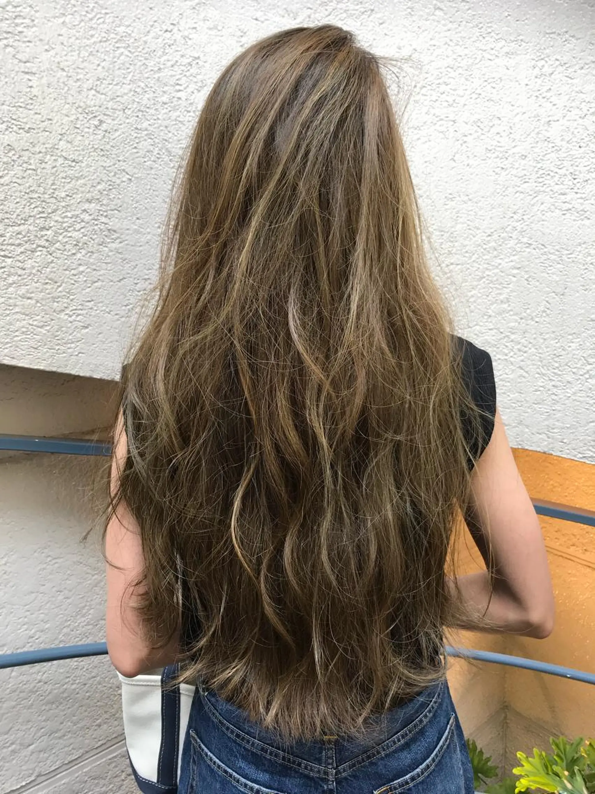 ロング カラー グレージュ reve所属・乾かすだけで艶髪酸性 ストレート髙橋悠耶のヘアスタイル