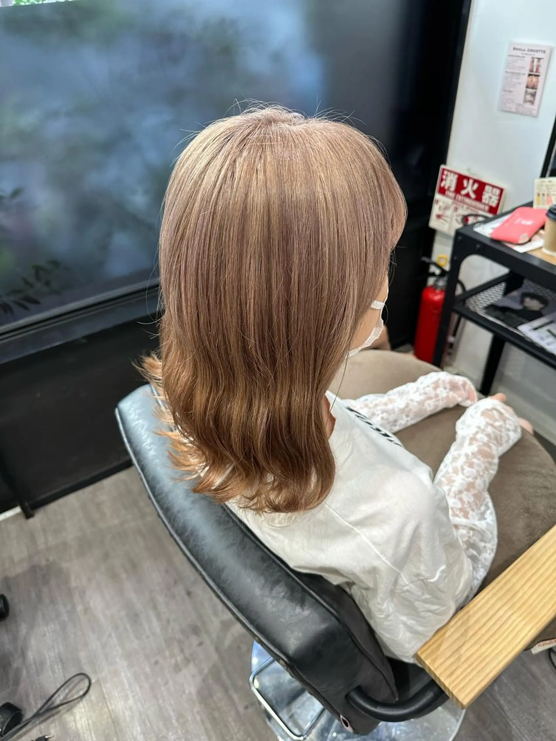 ミディアム カラー ベージュカラー ミルクティーベージュ 艶髪レイヤー上田 紗也🇰🇷💗のヘアスタイル