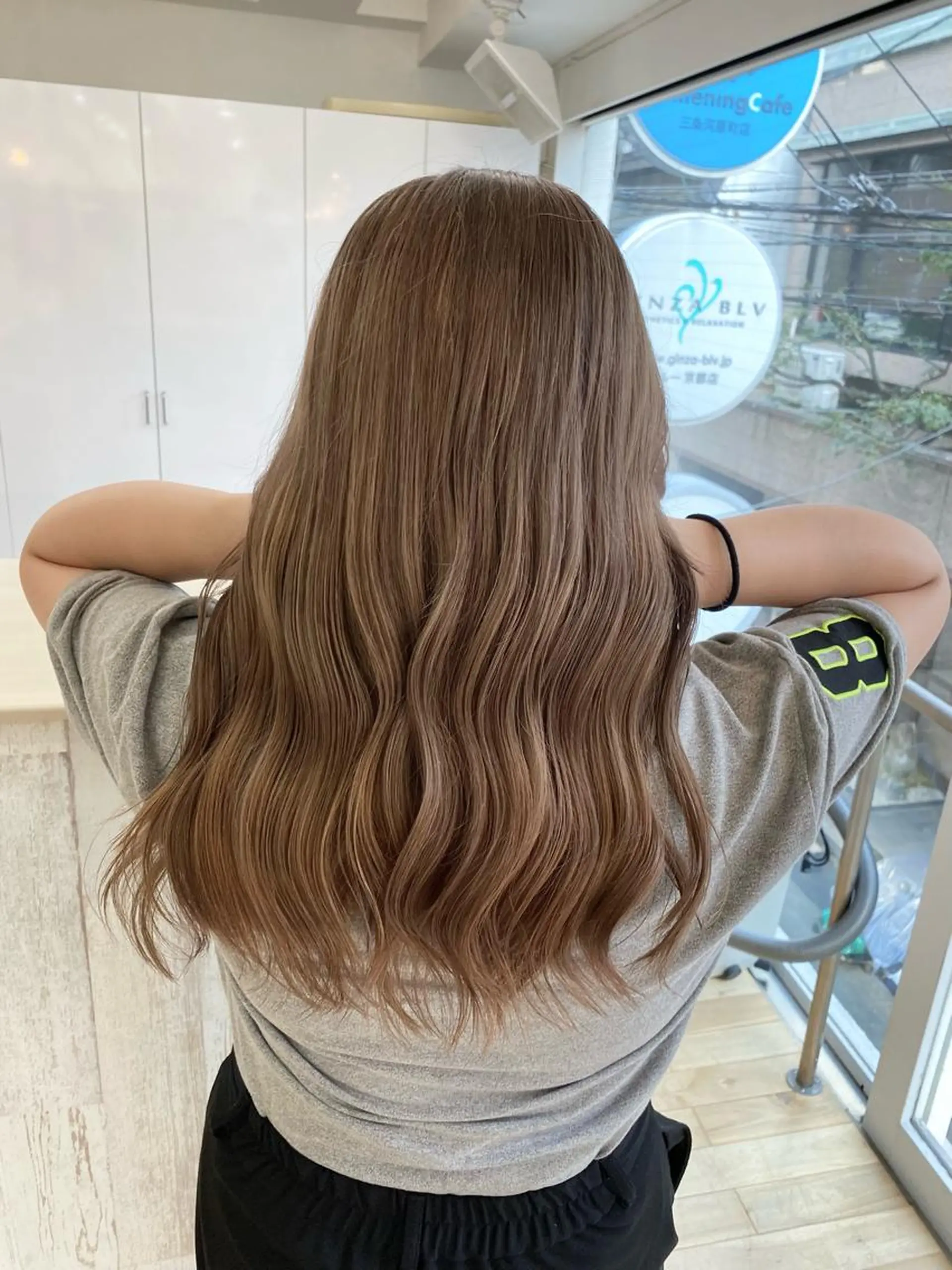 セミロング カラー ヘアアレンジ ヘアカラー トリートメント 久米 治仁のヘアスタイル