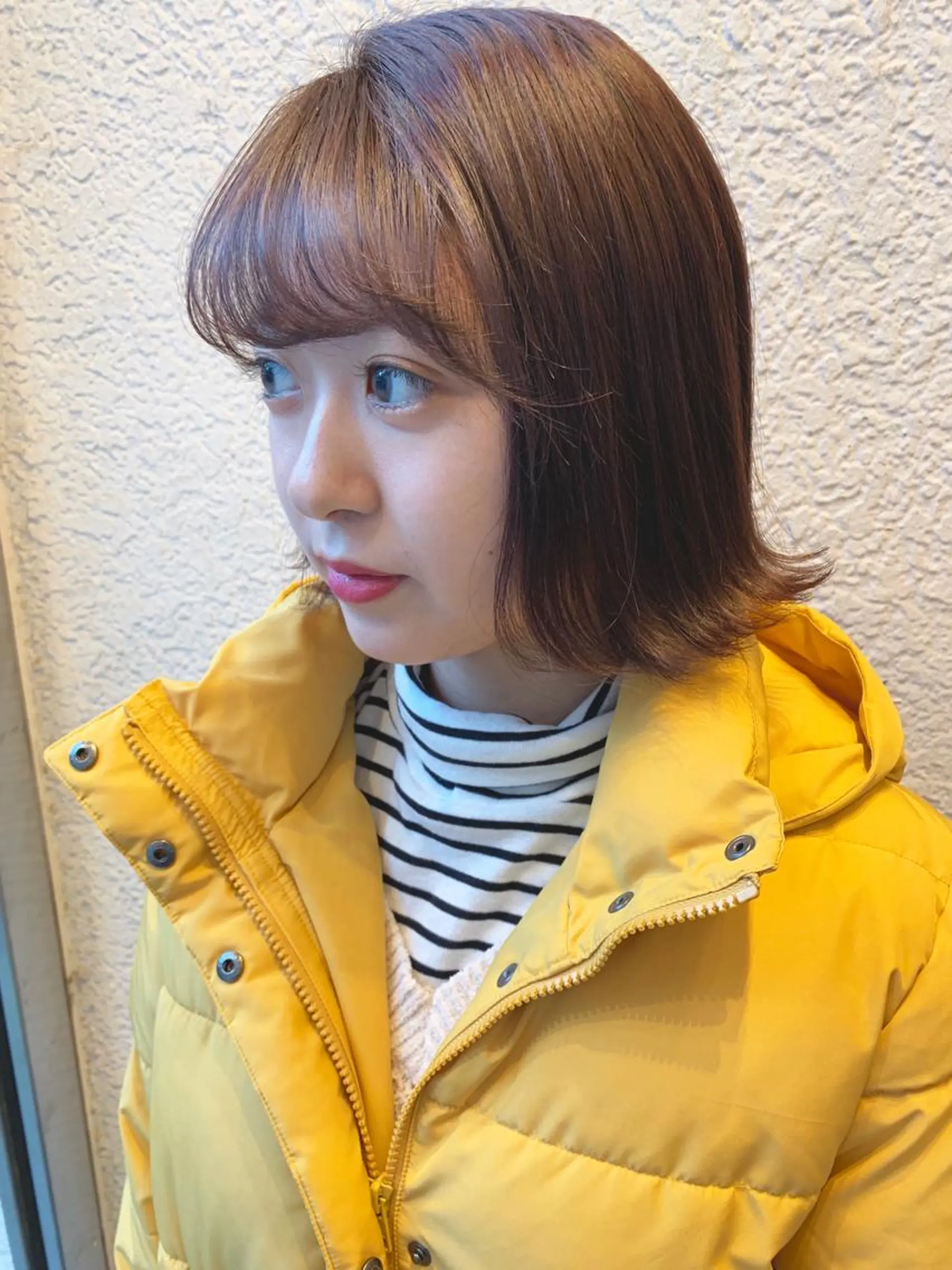 ミディアム カラー ボブ 外ハネヘア toi【トワ】所属・安達 俊亮のヘアスタイル