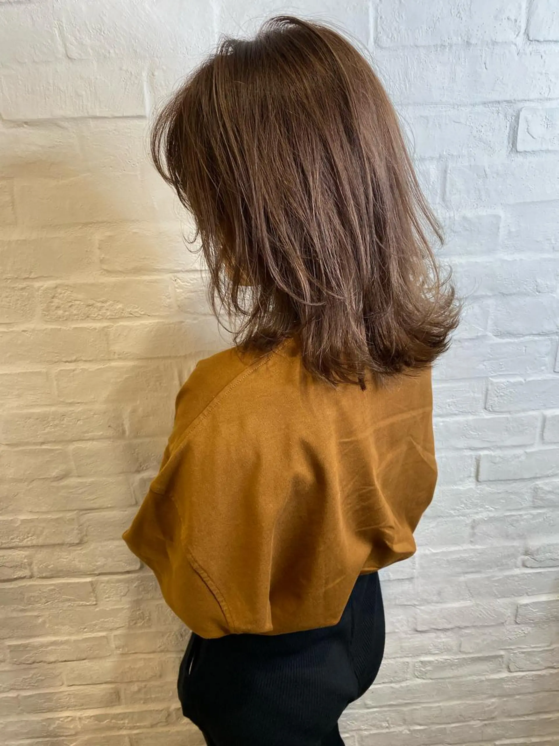 ミディアム カラー ベージュカラー 透明感カラー ラベンダーカラー ラベンダーベージュ レイヤーカット 落合　眺 (オチアイ　ノゾミ)のヘアスタイル