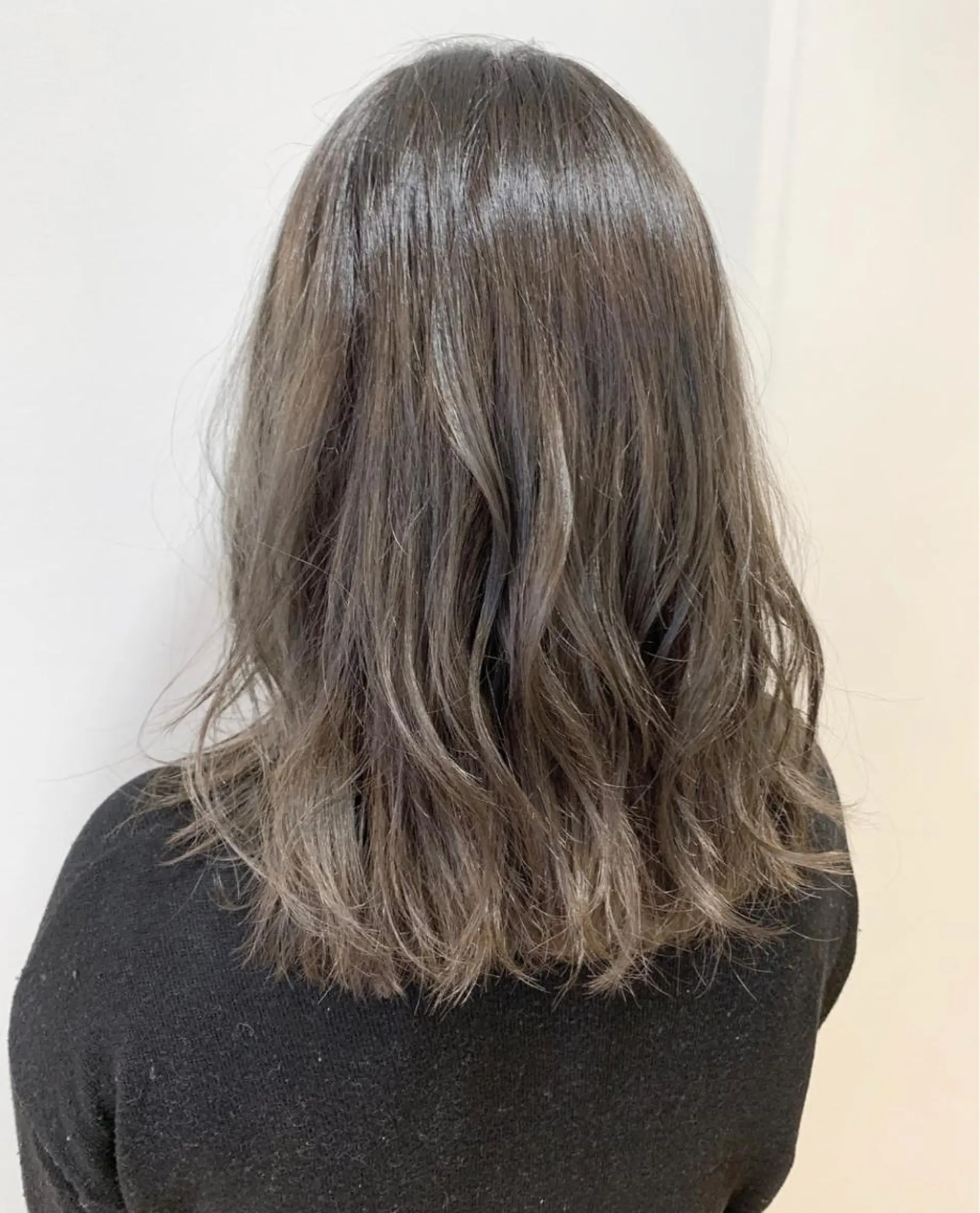 セミロング カラー box  mico. mutsumiのヘアスタイル