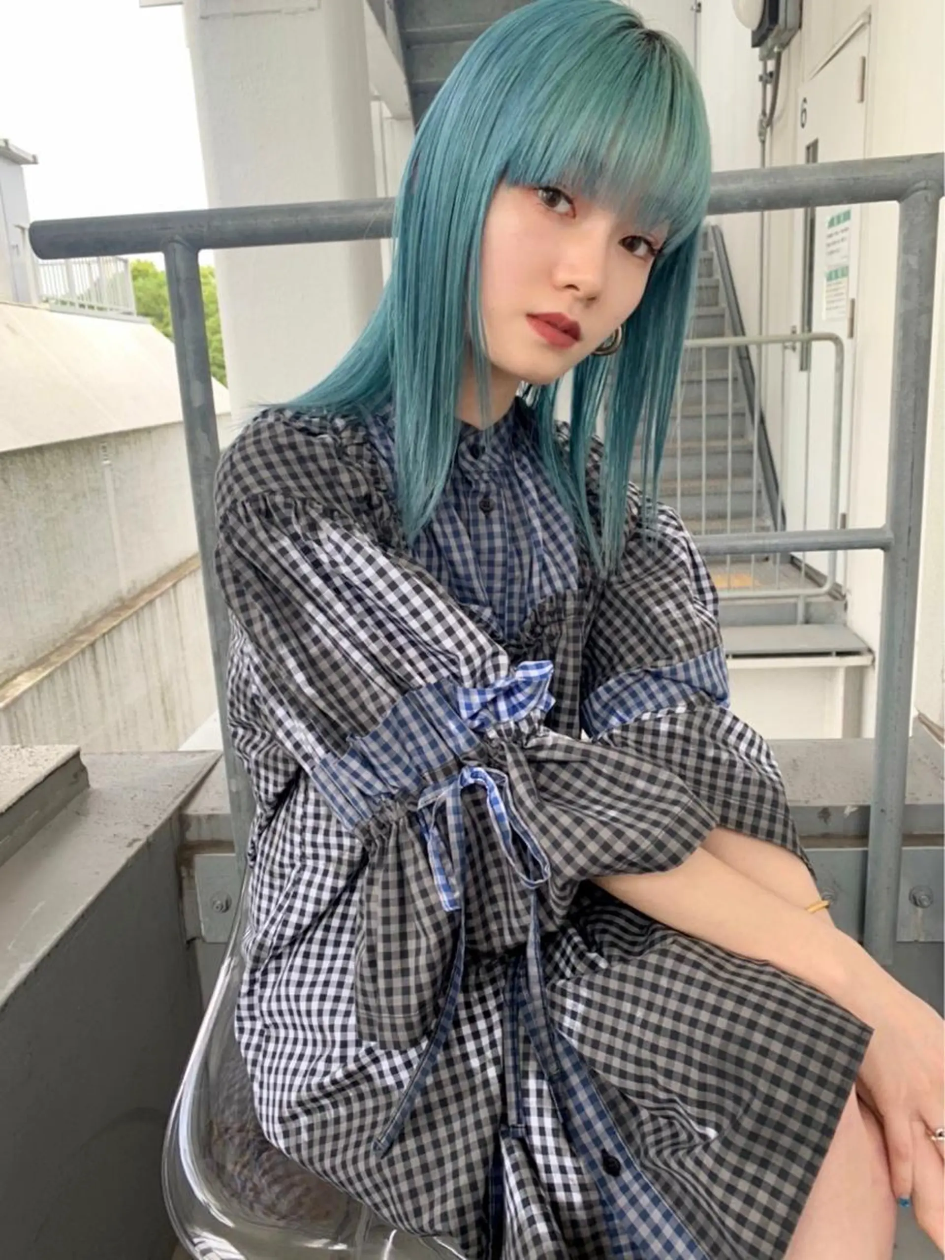 ショート カラー ヘアアレンジ 🧨ブリーチー×ボブ レイヤー💎じゅえるのヘアスタイル