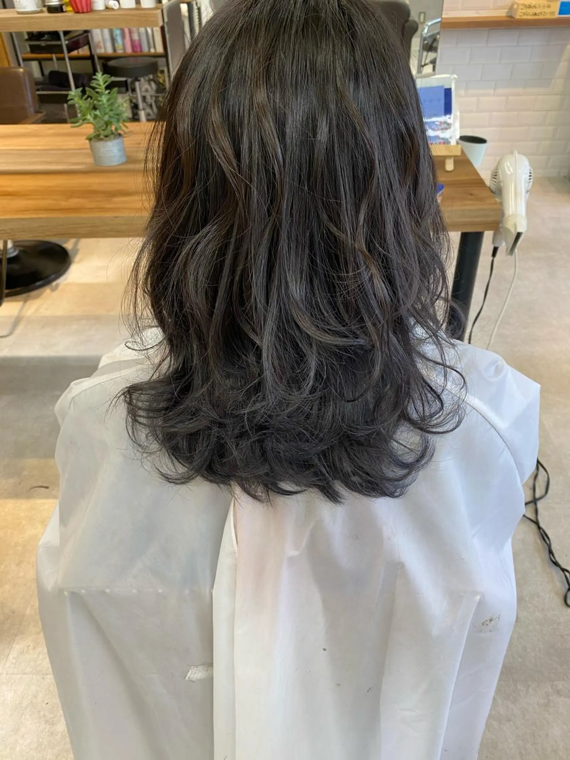 ミディアム 【髪質改善 艶髪】 布川 莉穂のヘアスタイル