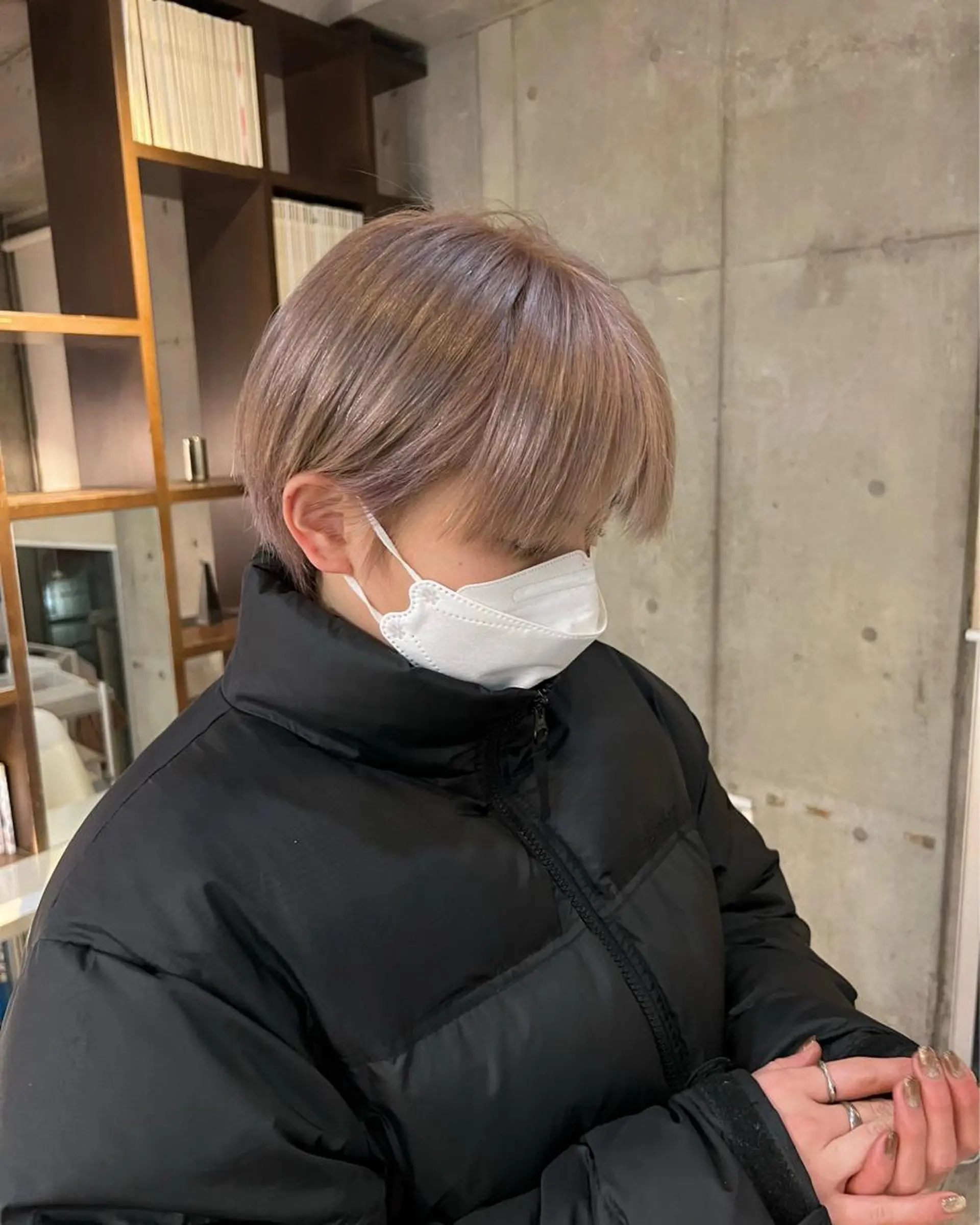 カラー パーマ ヘアアレンジ メンズ キッズ ネイル マツエク・マツパ アイブロウ メンズハイトーン ベージュカラー ハイトーンカラー ピンクカラー ピンクベージュ カット ヘアカラー ショートヘア原宿 fifth コシのヘアスタイル