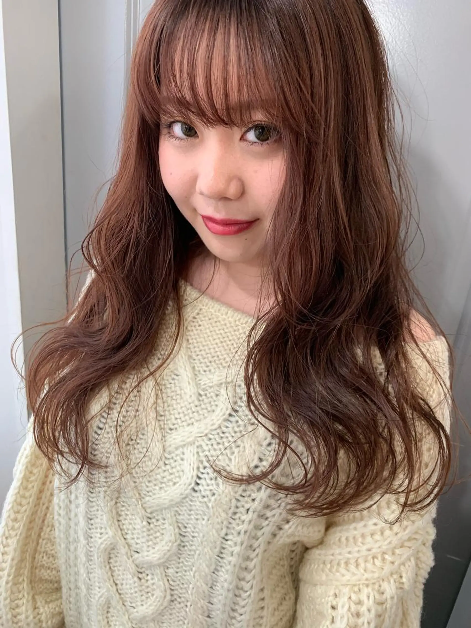 カラー グレージュ ミルクティーグレージュ ピンクカラー 古賀 侑磨のヘアスタイル