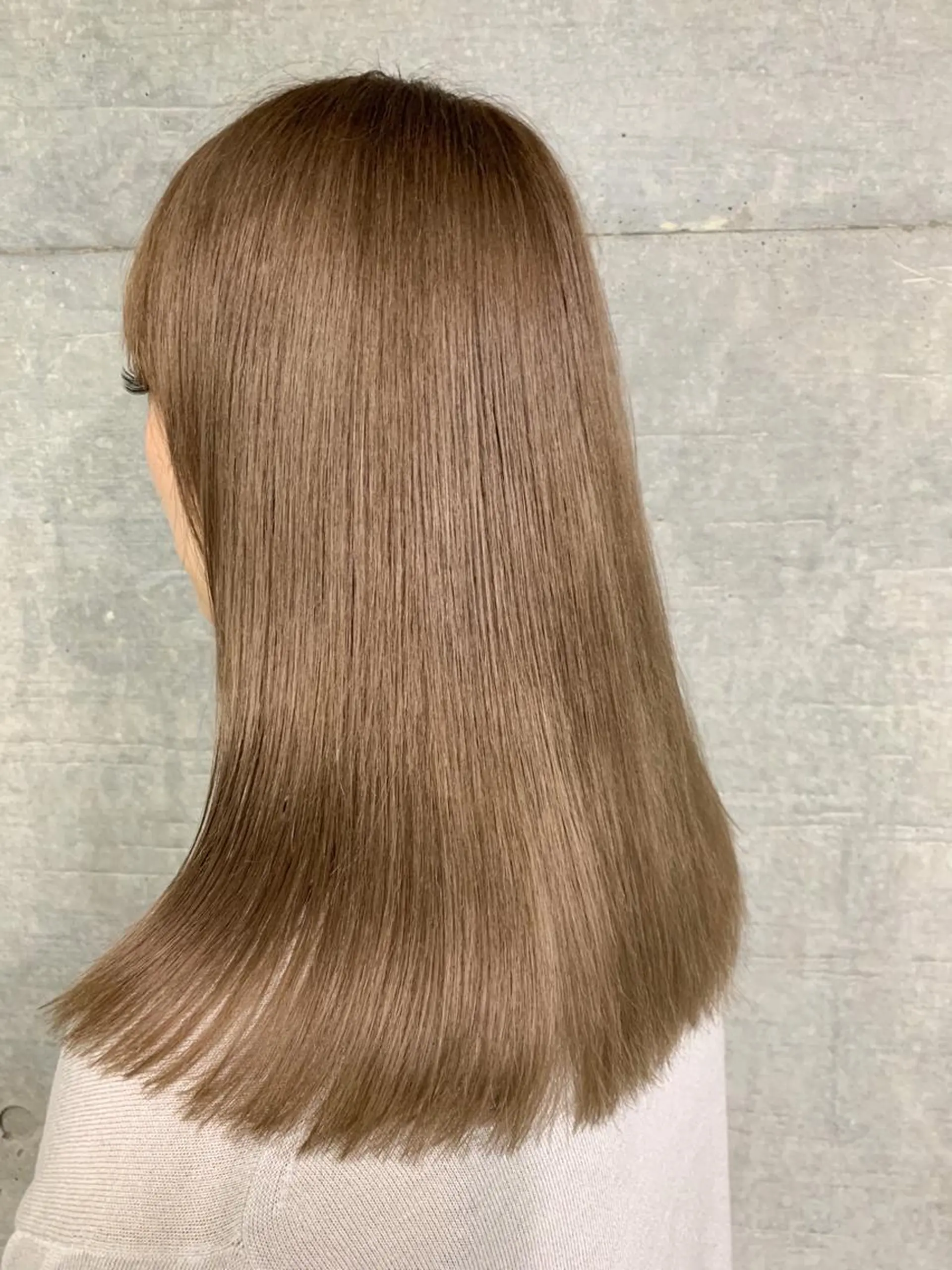 セミロング カラー ベージュカラー ブリーチ ケアブリーチ ダブルカラー グレージュ トリートメント THE./ブリーチ 透感カラー/髪質改善のヘアスタイル