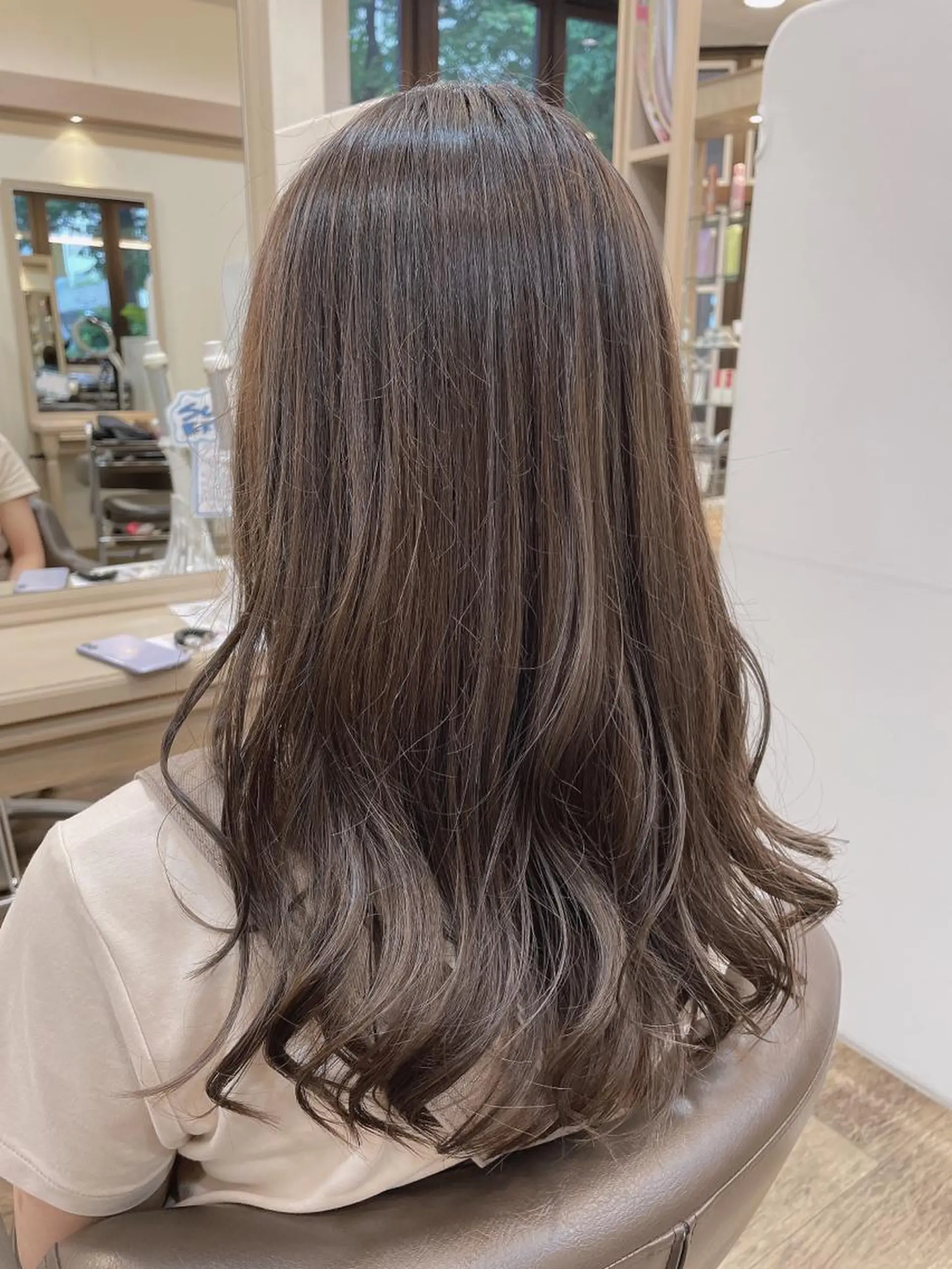 セミロング カラー グレージュ ハイライトカラー ハイライト カット ヘアカラー 尚平 40代からの 髪質改善専門のその他イメージ