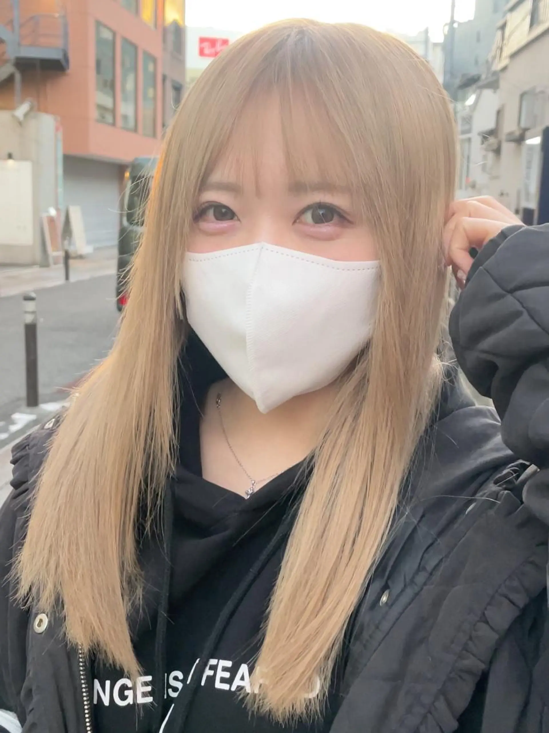 セミロング カラー ヘアアレンジ ベージュカラー ミルクティーベージュ ホワイトベージュ ヘアカラー トリートメント ヘッドスパ ヘアセット 柔らかカラー/ レイヤーYUTO🧋のヘアスタイル