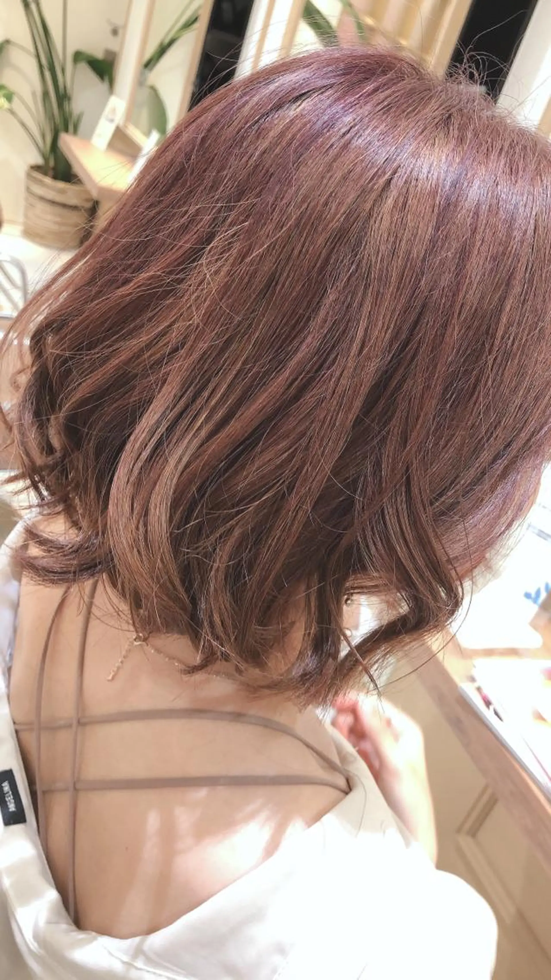 ミディアム カラー vaselines hair and more所属・大久保 奈美のヘアスタイル