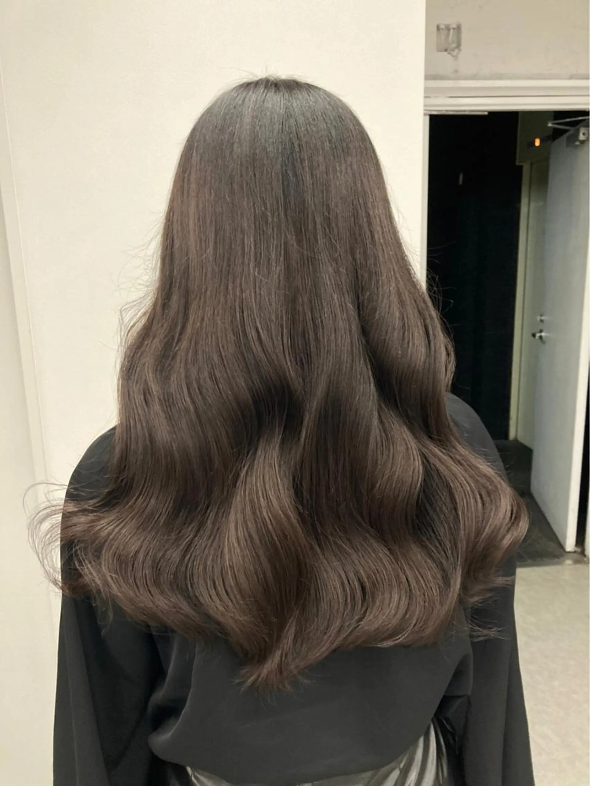 ロング カラー ベージュカラー 黒髪 ブリーチ ブルーカラー ブルーブラック 🤎MISAKI 艶髪カラー🤎のヘアスタイル