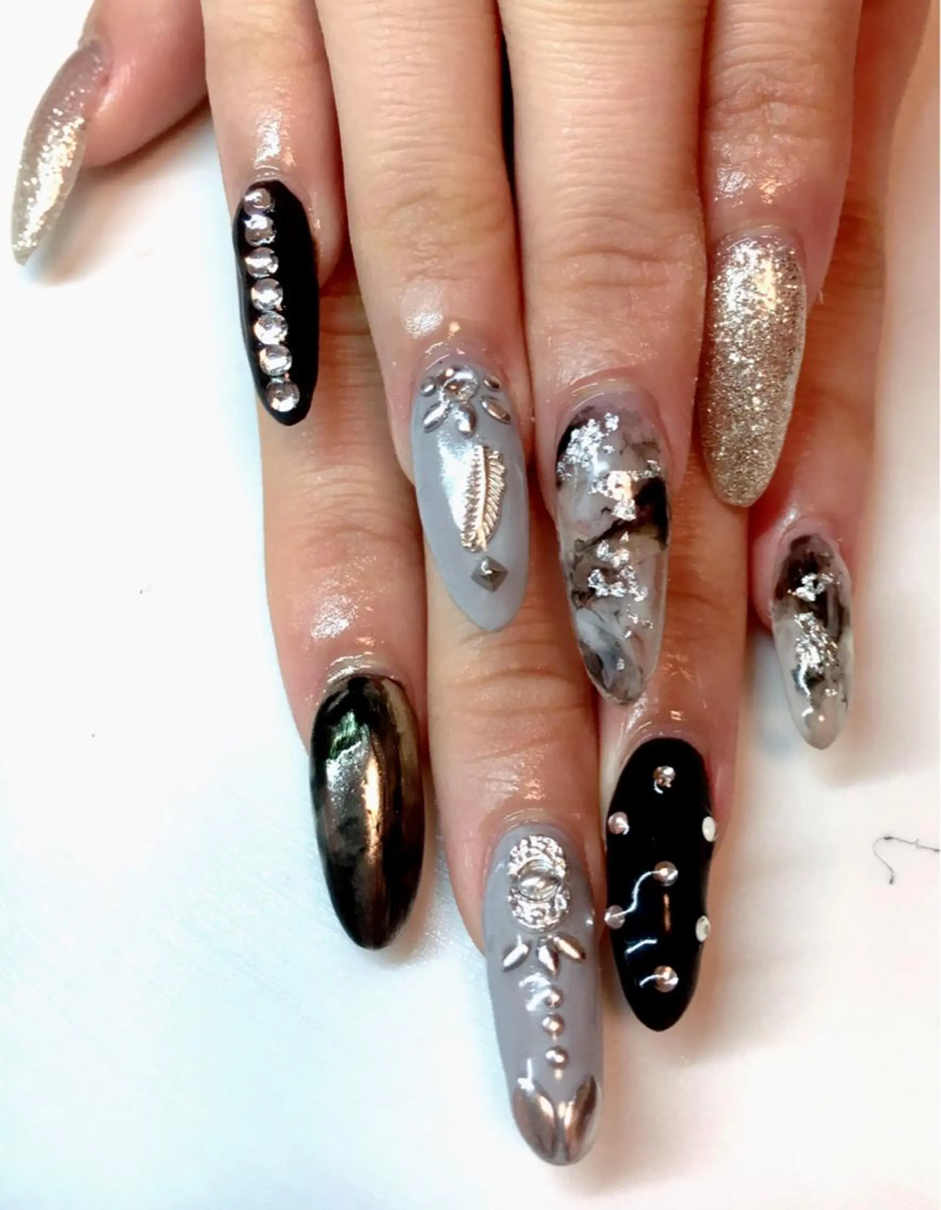 ネイル ジェルネイル スカルプネイル nailsalon sugarr所属・nailist cocoのネイルデザイン