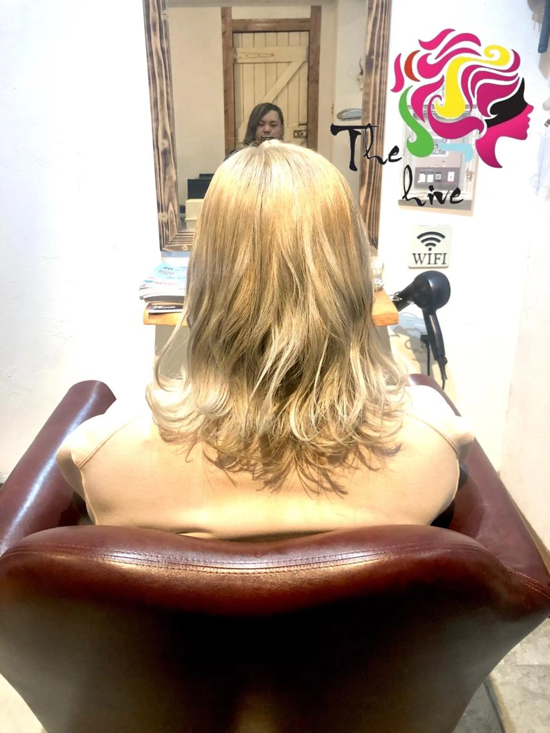 ロング カラー ダブルカラー カット ヘアカラー Hair salon The  hiveのヘアスタイル