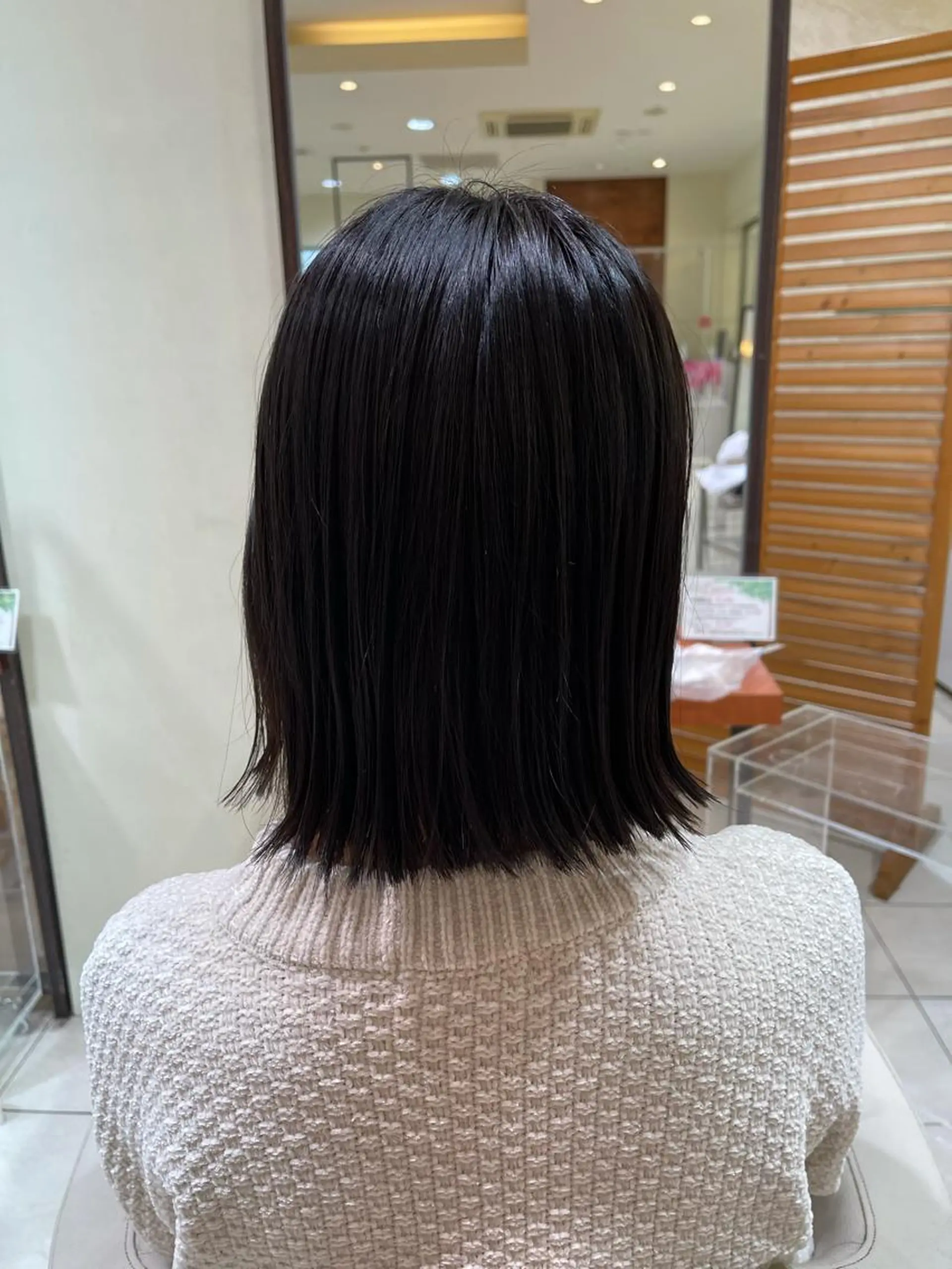 ミディアム カラー 黒髪 ブルーカラー ブルーブラック シルバー カネヒラ リョウスケのヘアスタイル