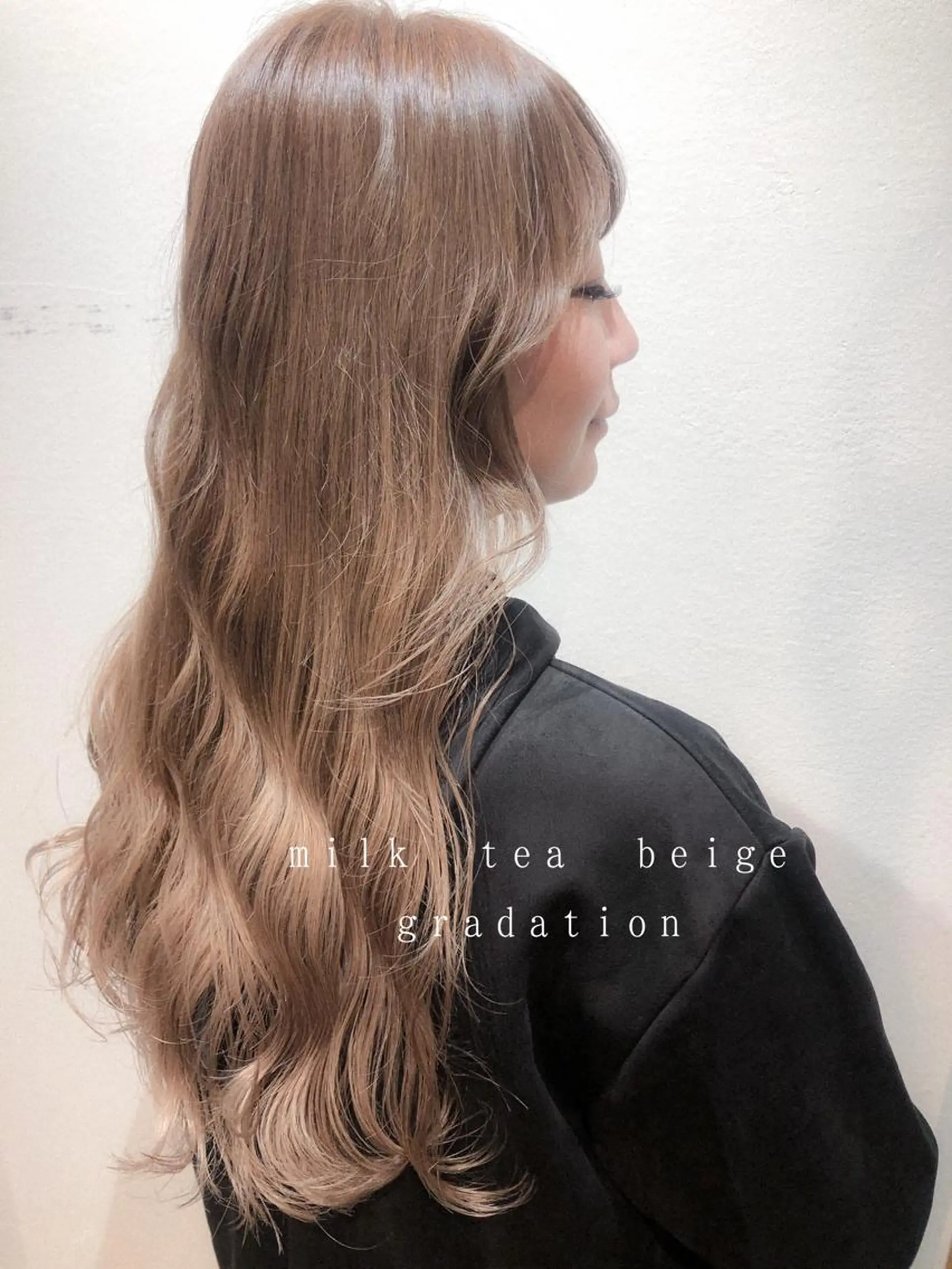 ロング カラー ベージュカラー ブリーチ グラデーションカラー ブリーチなしカラー カラーパティシエ facce🌼ikoのヘアスタイル