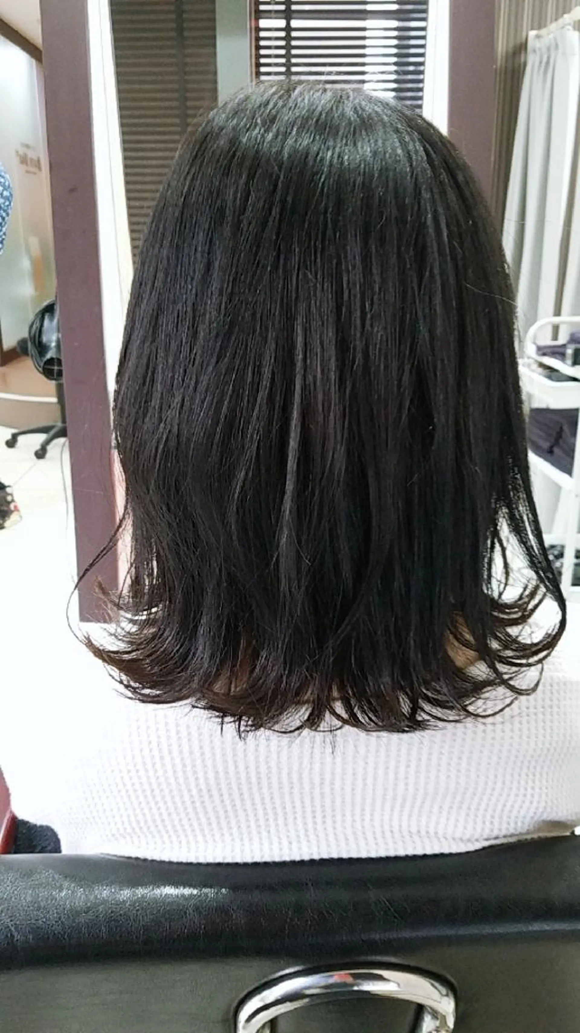 ミディアム newi WASHIOのヘアスタイル