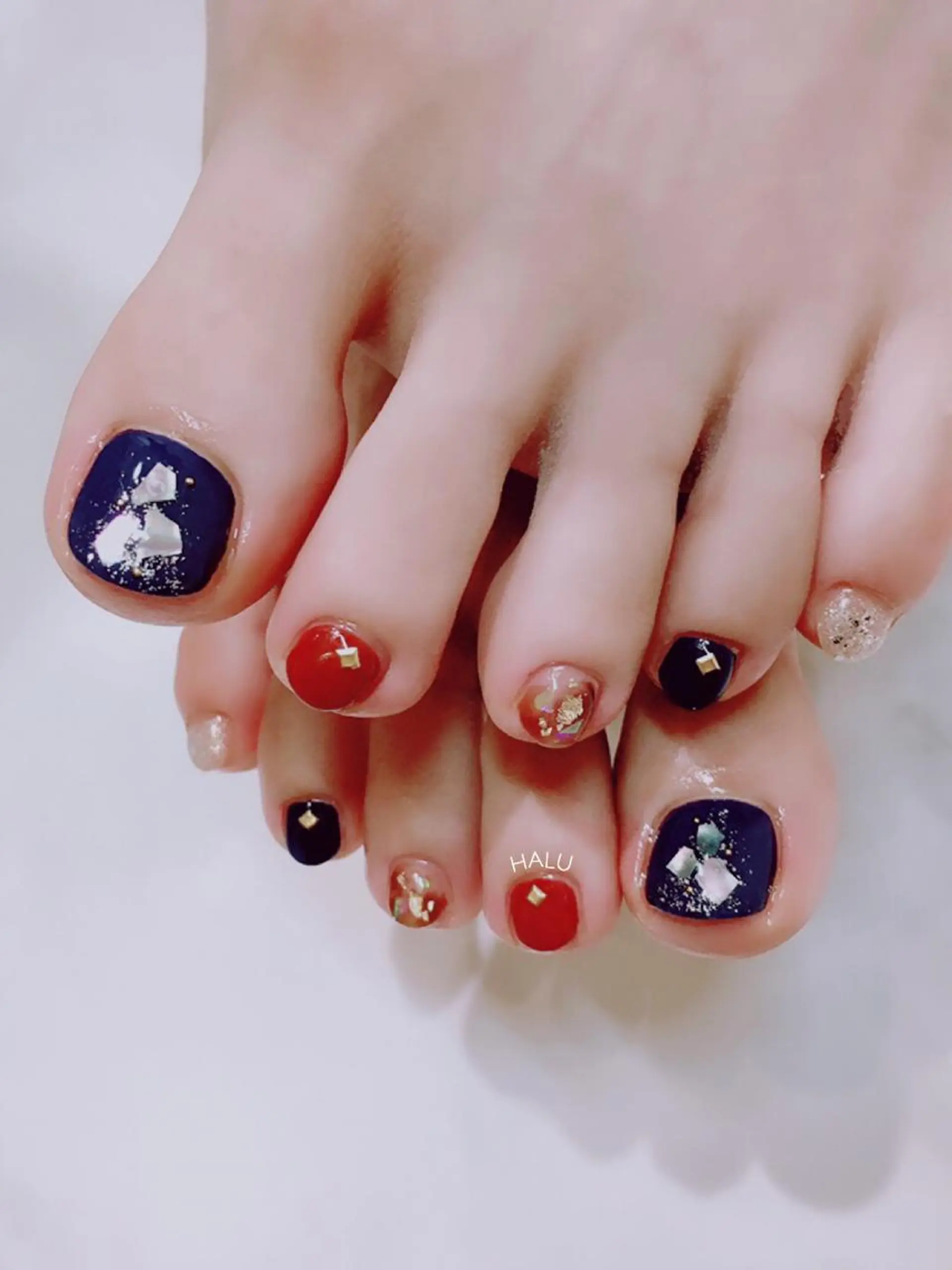 ネイル フットネイル ネイビー HALU ハルのネイルデザイン