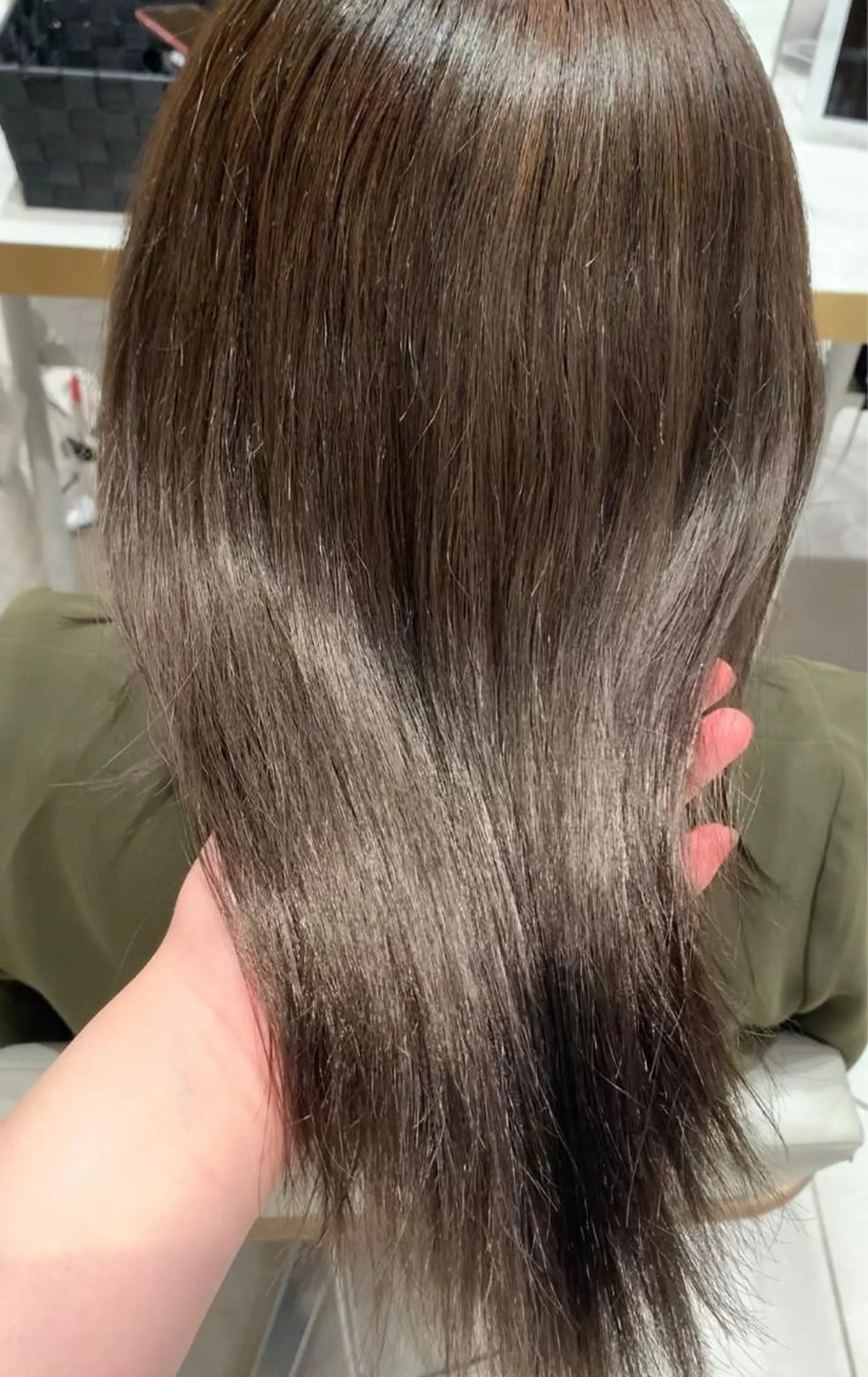 セミロング カラー ヘアアレンジ 内田 志乃のヘアスタイル