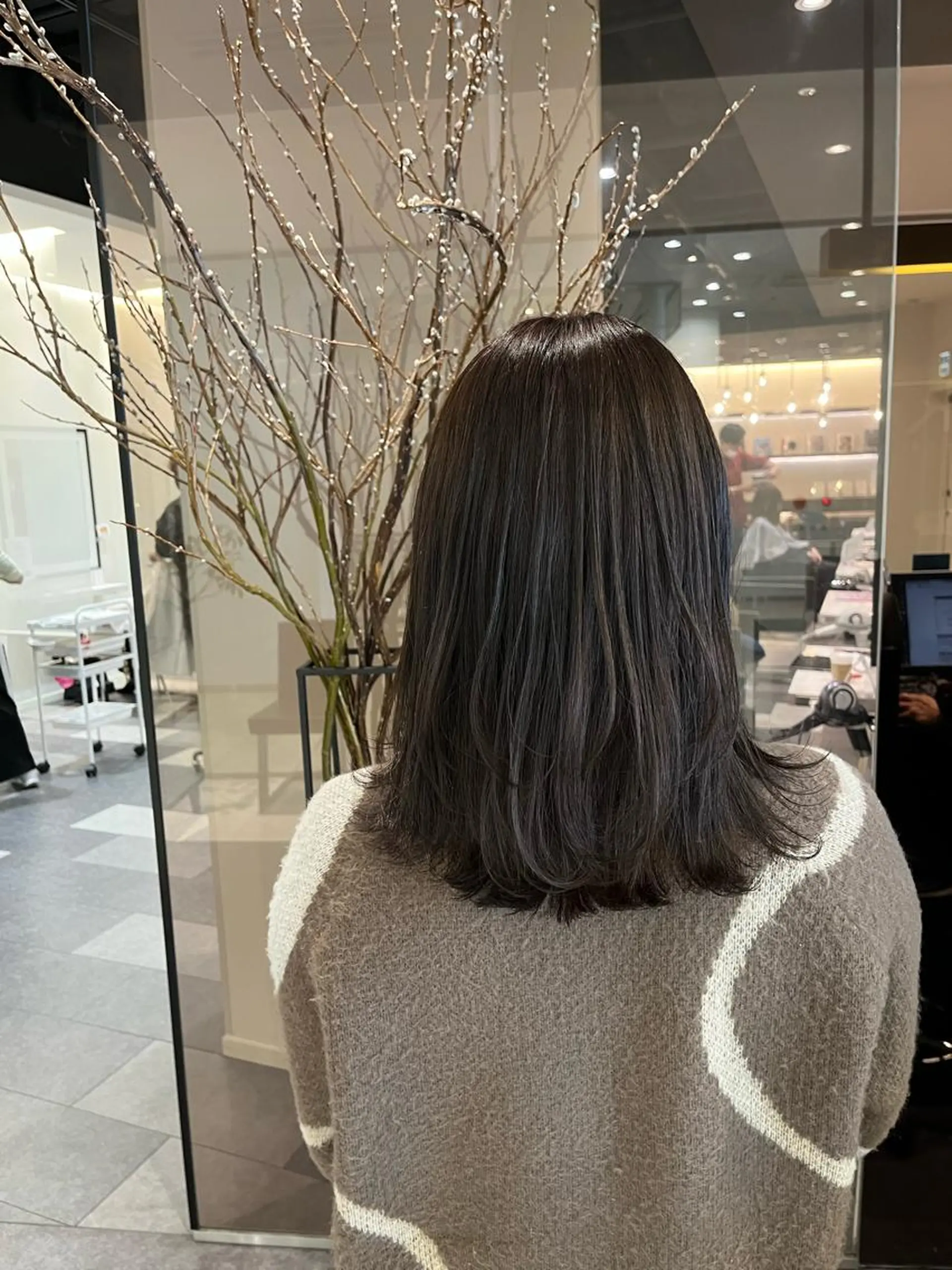 セミロング 中原 優美のヘアスタイル