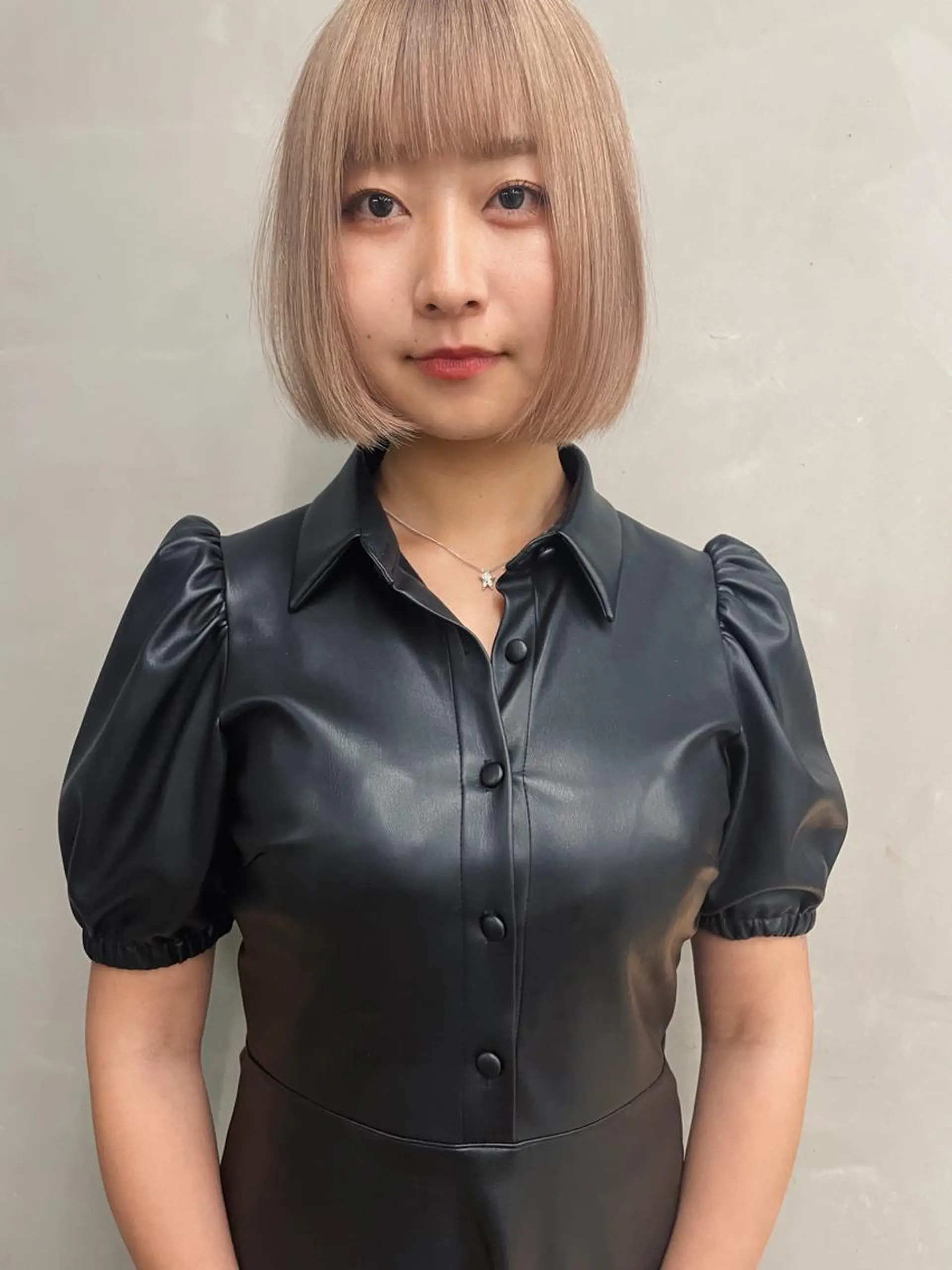 ショート カラー ブリーチ ヘアカラー トリートメント 過ごしやすい美容室 でありたいのヘアスタイル