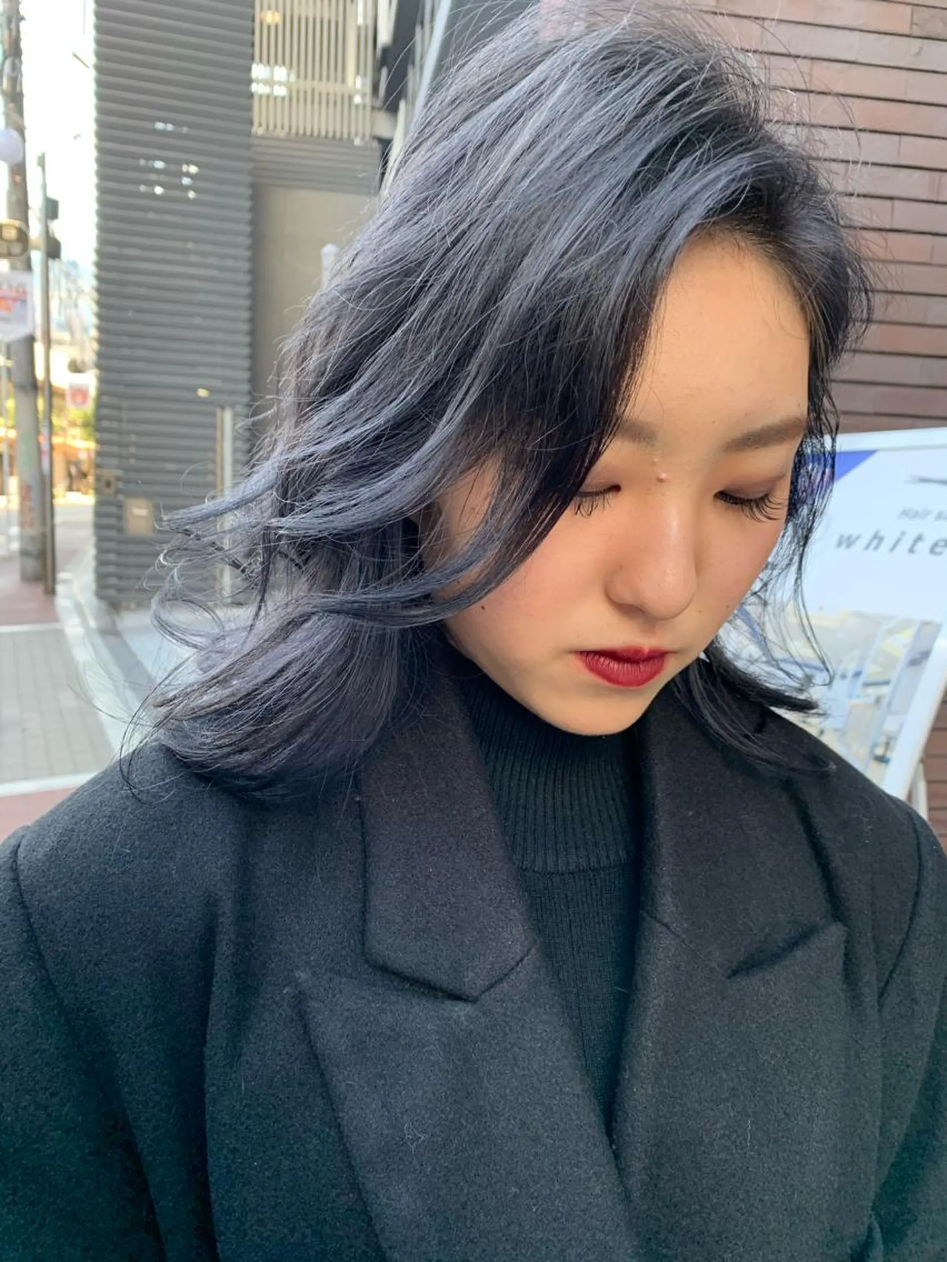 ミディアム カラー ブルーカラー ブルーグレー ハイトーンカラー RYUのヘアスタイル