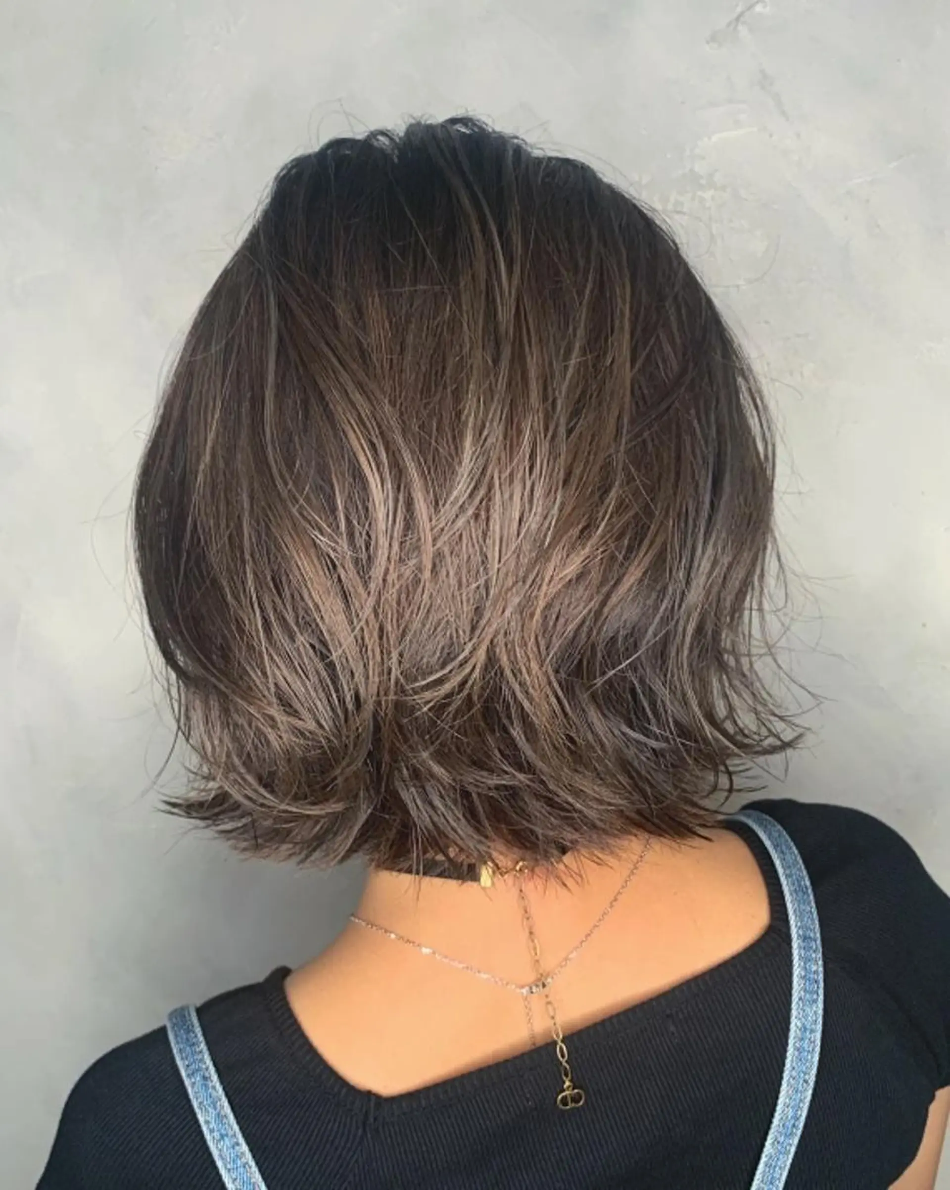 ミディアム カラー アディクシーカラー ベージュカラー グレージュ イルミナカラー オリーブベージュ カット ヘアカラー N° aria 三軒茶屋のヘアスタイル