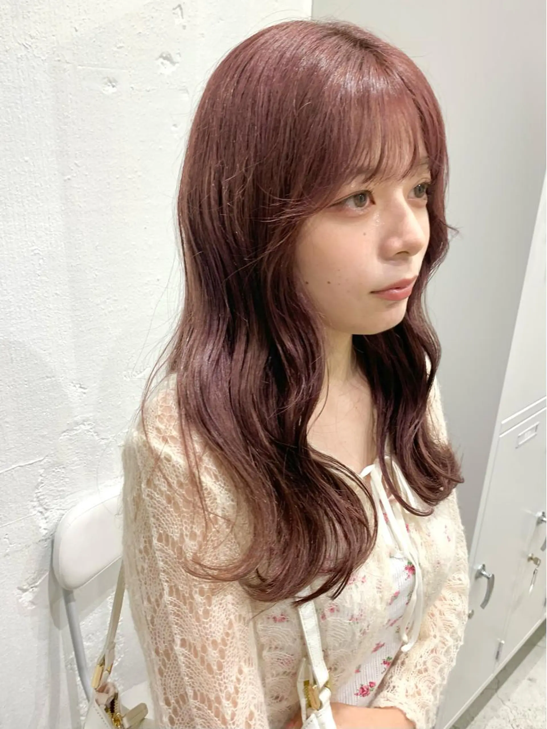 セミロング カラー ヘアアレンジ SALOWIN原宿ash店所属・憧れの艶ハイトーンへ 🐈サイサキのヘアスタイル