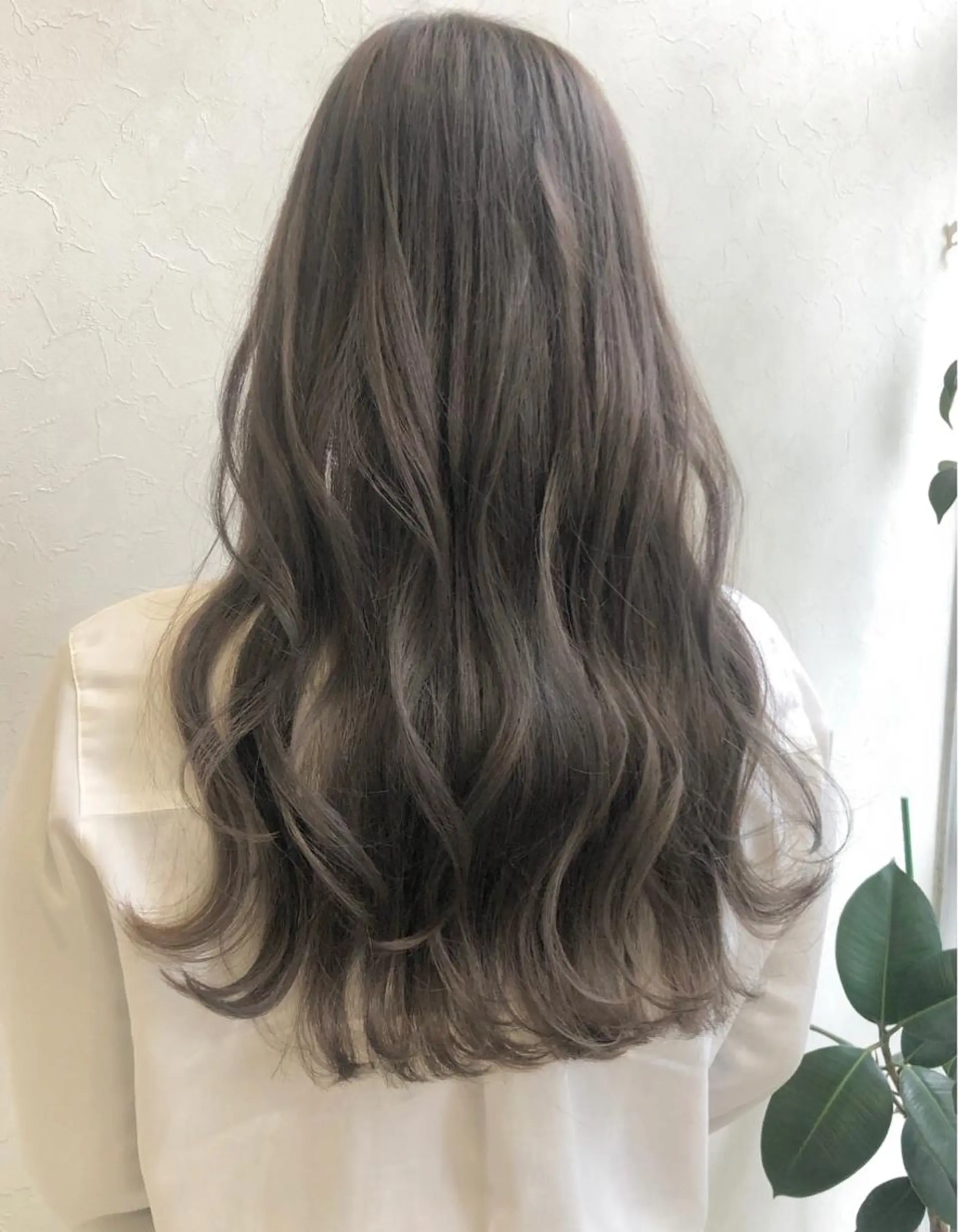 セミロング カラー nakahara madokaのヘアスタイル