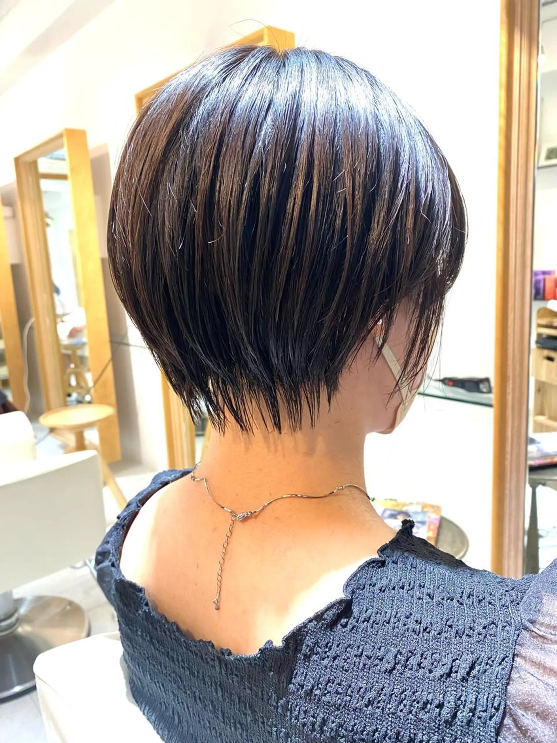 ショート カラー カット ヘアカラー トリートメント 安永 涼のヘアスタイル