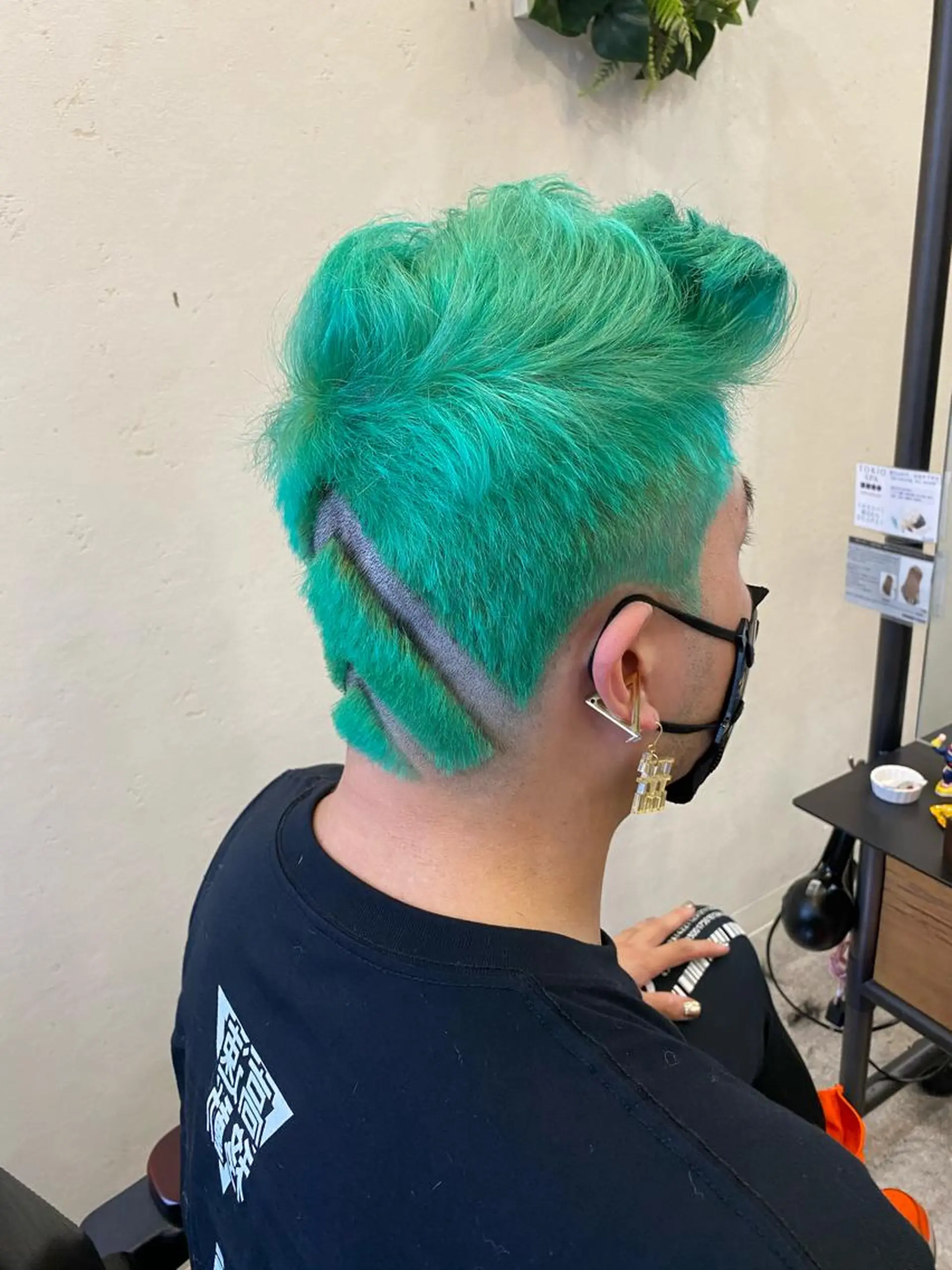 ショート カラー メンズ ミント ミントグリーン カット ヘアカラー トリートメント 🟢NEGi🟣 🫧髪質改善のヘアスタイル