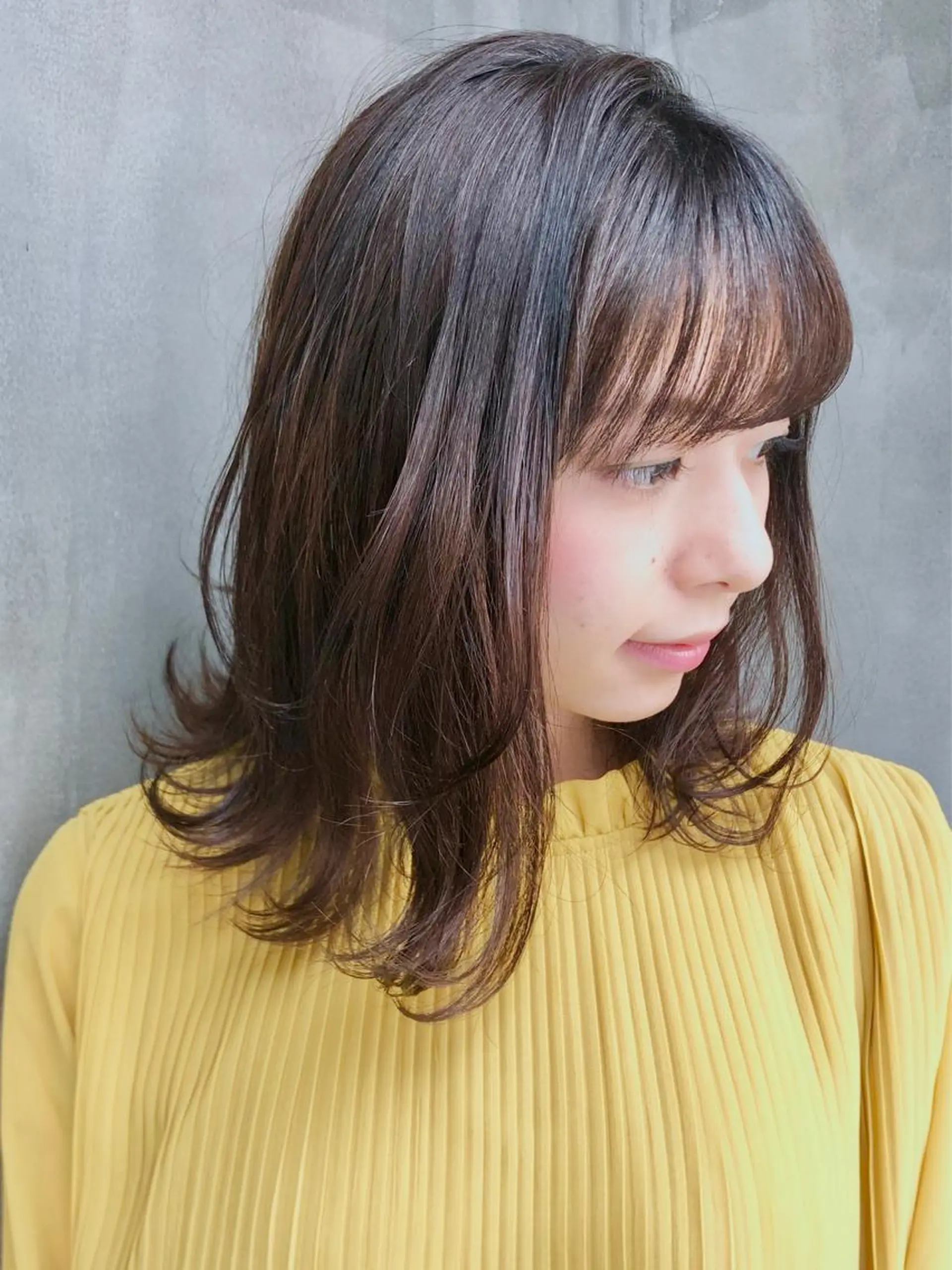 ミディアム カラー ベージュカラー レイヤーカット 外ハネヘア カット ヘアカラー ヘッドスパ Mogami Kengoのヘアスタイル