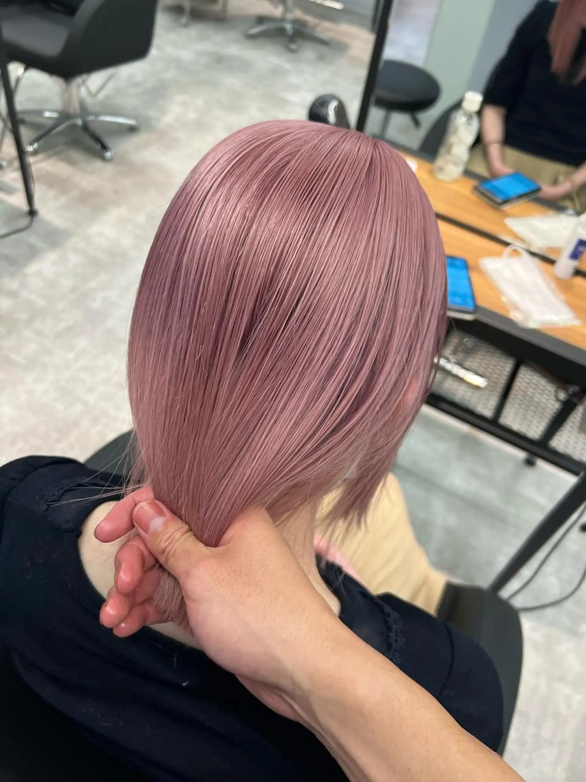 セミロング カラー ピンクカラー ホワイトピンク esu天満所属・esu 天満のヘアスタイル