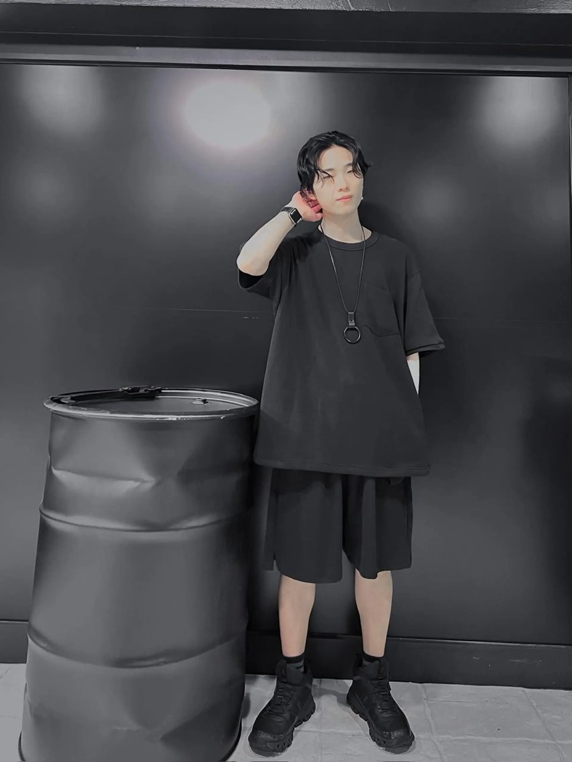 ミディアム パーマ メンズ ミディアムパーマ メンズブリーチ ビジネス センターパート ダウンパーマ メンズサロン【owl 心斎橋】難波/アメ村のヘアスタイル