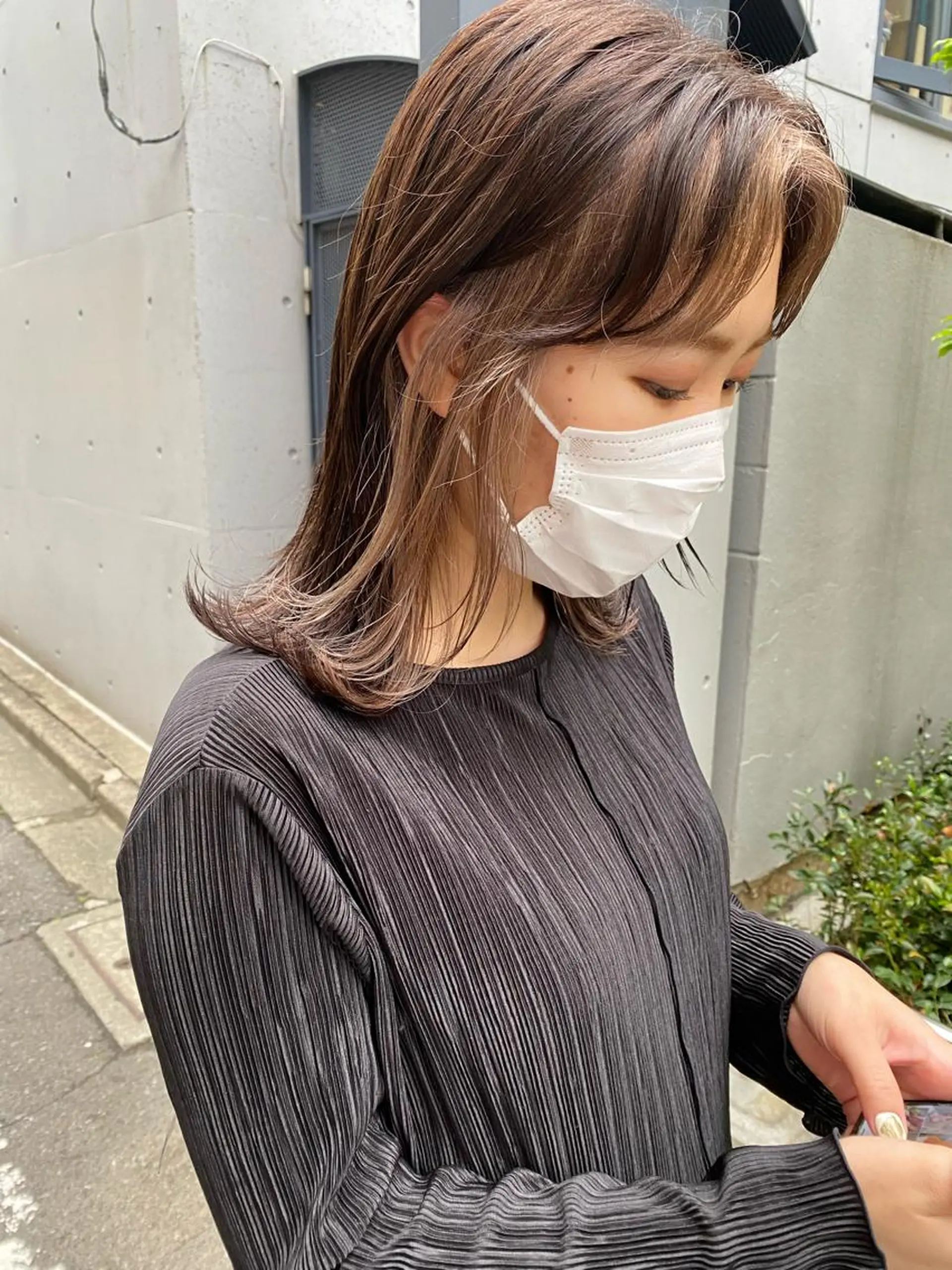 セミロング 髪質改善 GO TODAY シェアサロン 表参道Flos店所属・nishi fuyumiのヘアスタイル