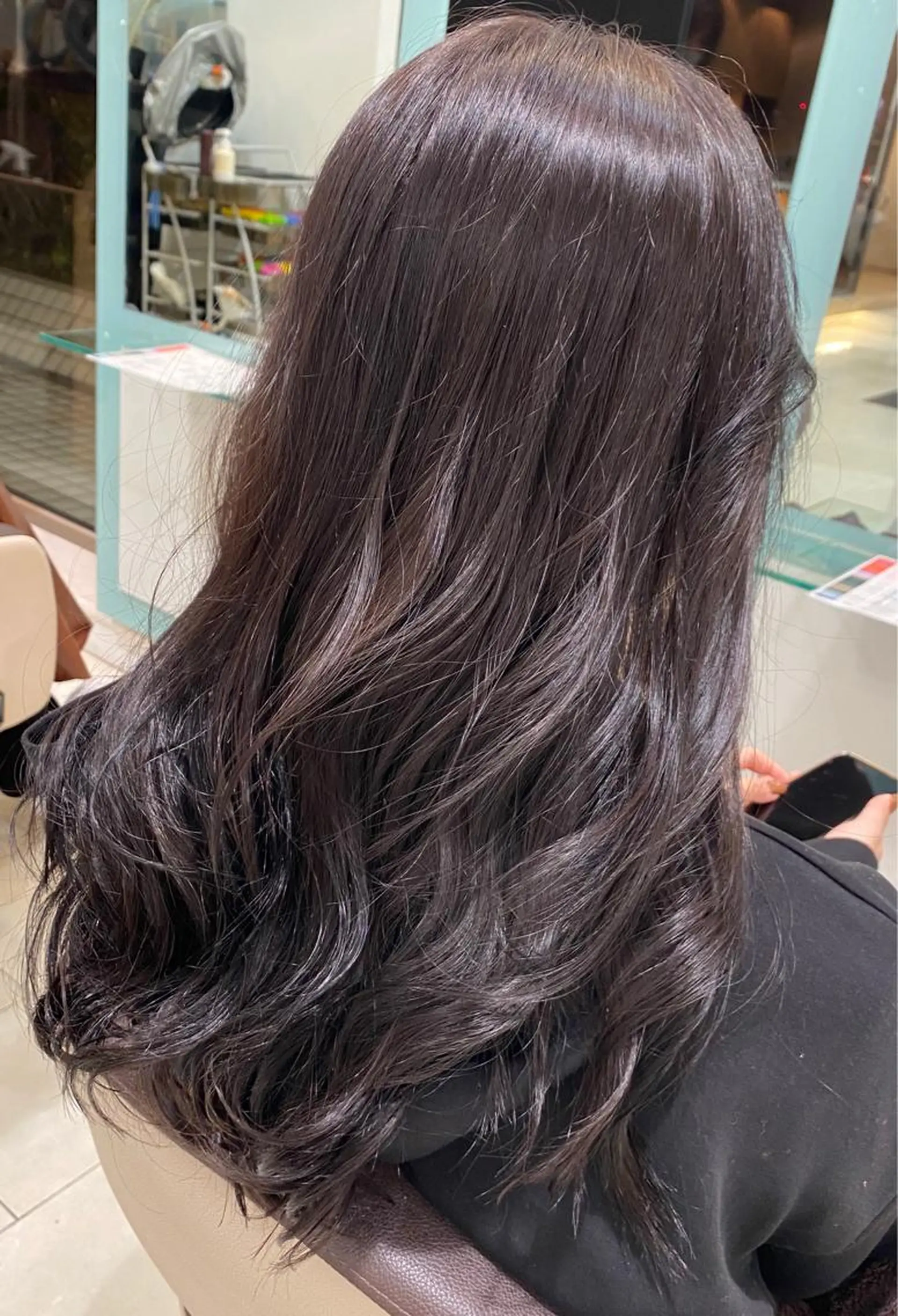 ロング カラー 黒髪 ブルーカラー ブルーブラック 透明感カラー オリーブカラー N°+aero 😊れいか😊のヘアスタイル